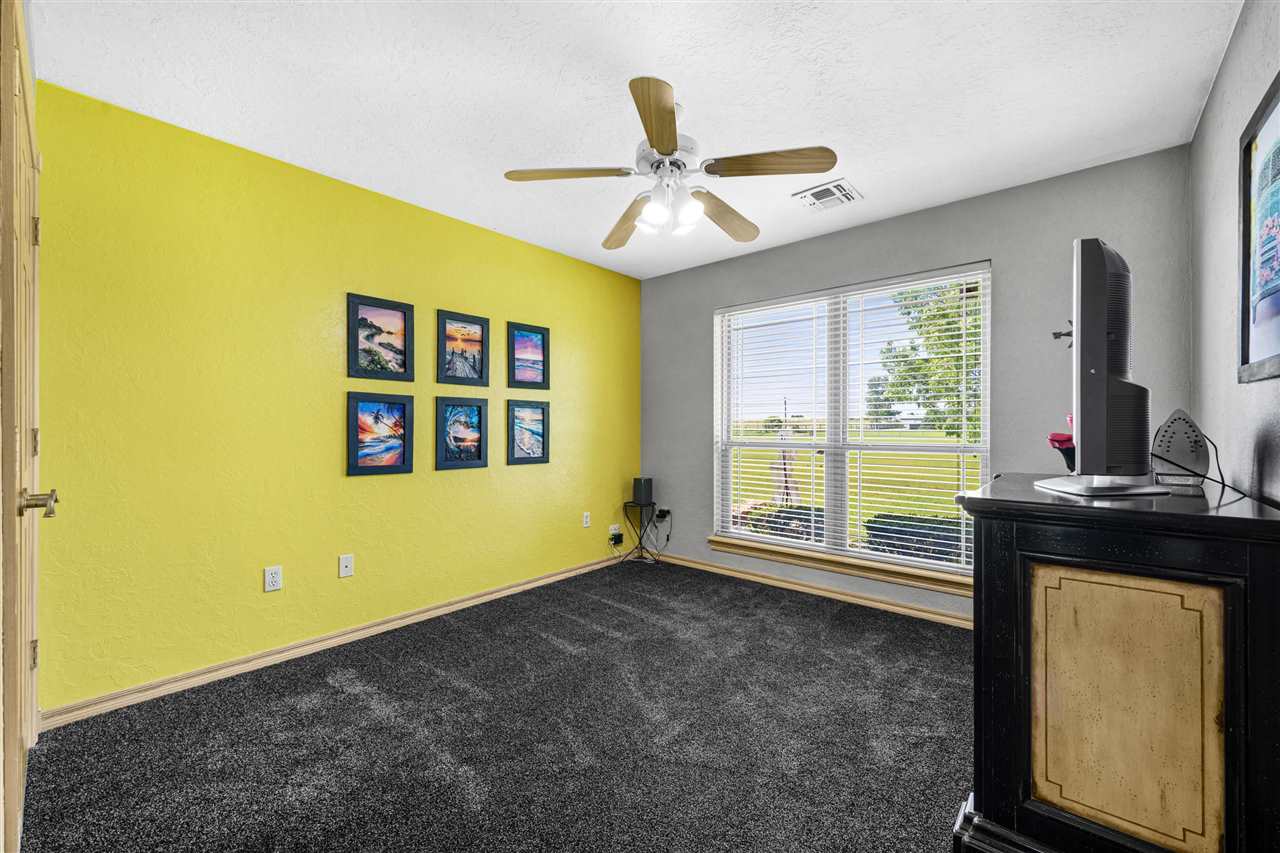 15897 W Gore Blvd, Cache, OK, 73527-3107