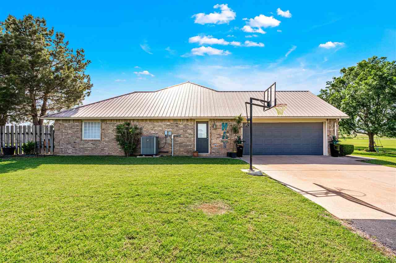 15897 W Gore Blvd, Cache, OK, 73527-3107