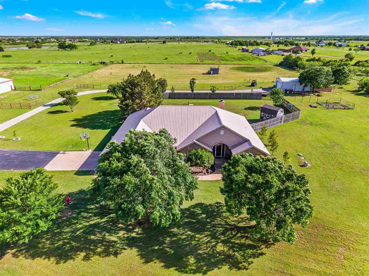 15897 W Gore Blvd, Cache, OK, 73527-3107