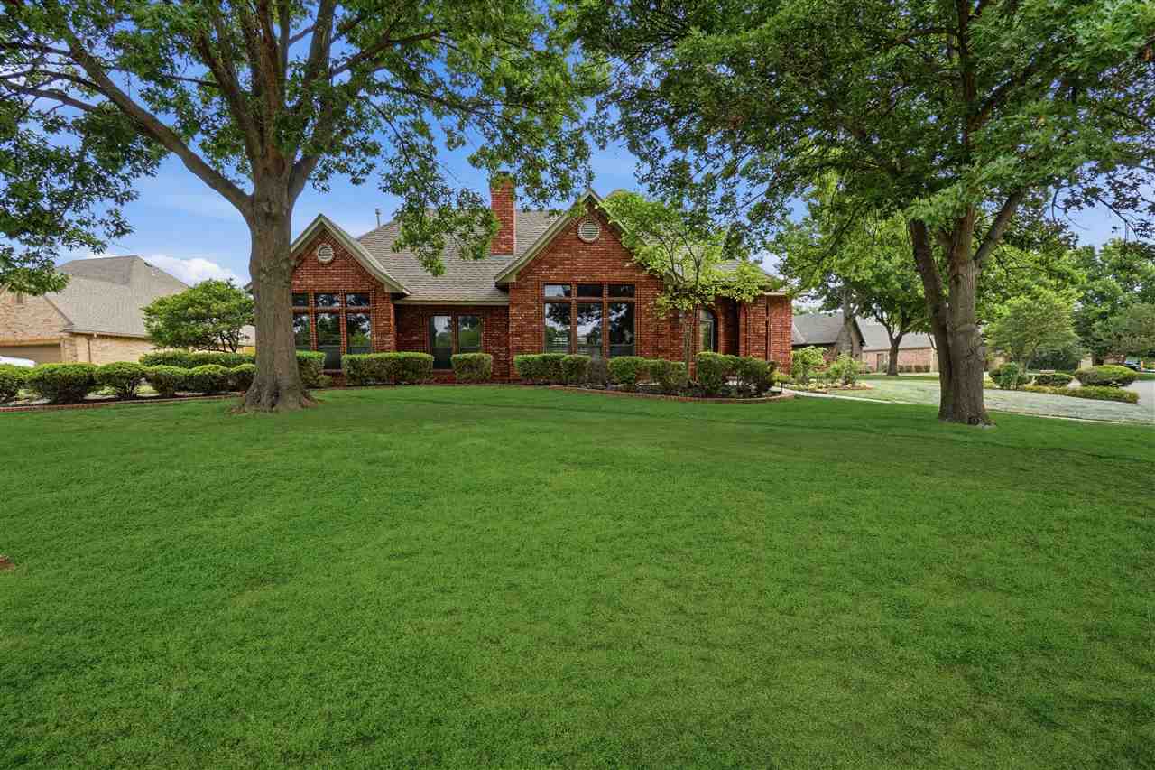 FEATURED PROPERTIES