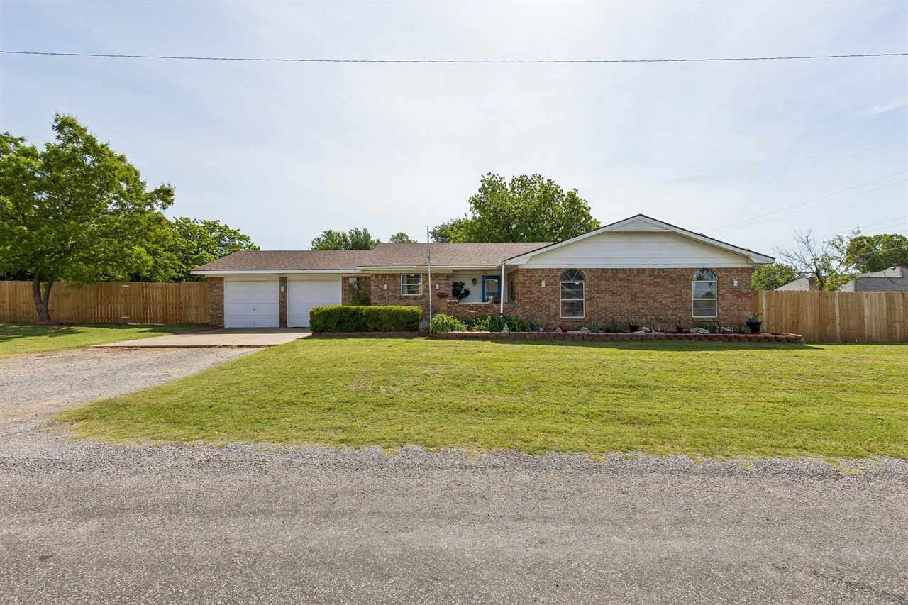 3704 NE Cypress Ln, Lawton, OK, 73505-4208