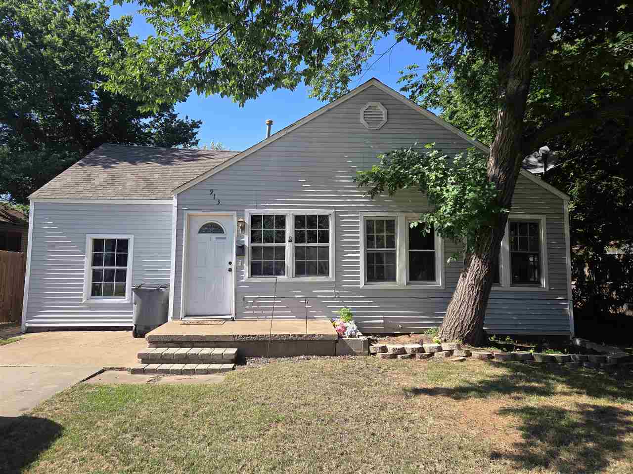 FEATURED PROPERTIES