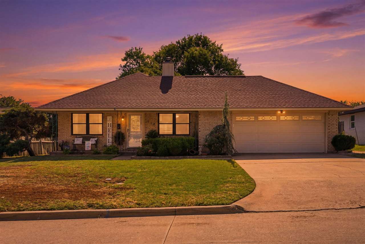 FEATURED PROPERTIES