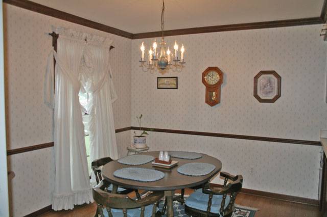 Photo 6 of 516 Essex Drive