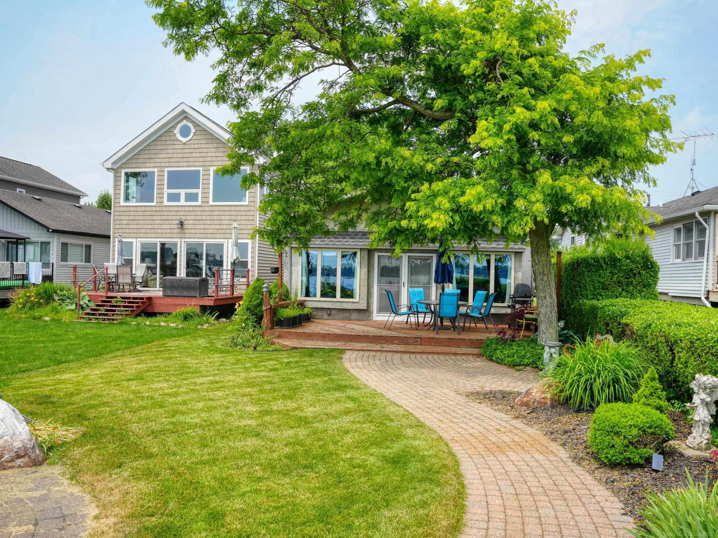 5403 Pointe Drive, East China, MI, 48054