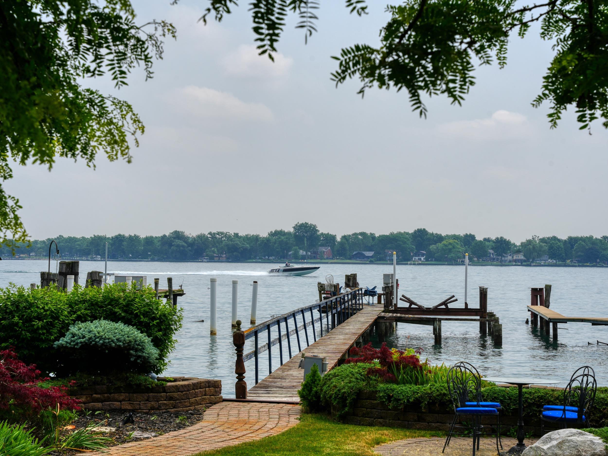 5403 Pointe Drive, East China, MI, 48054