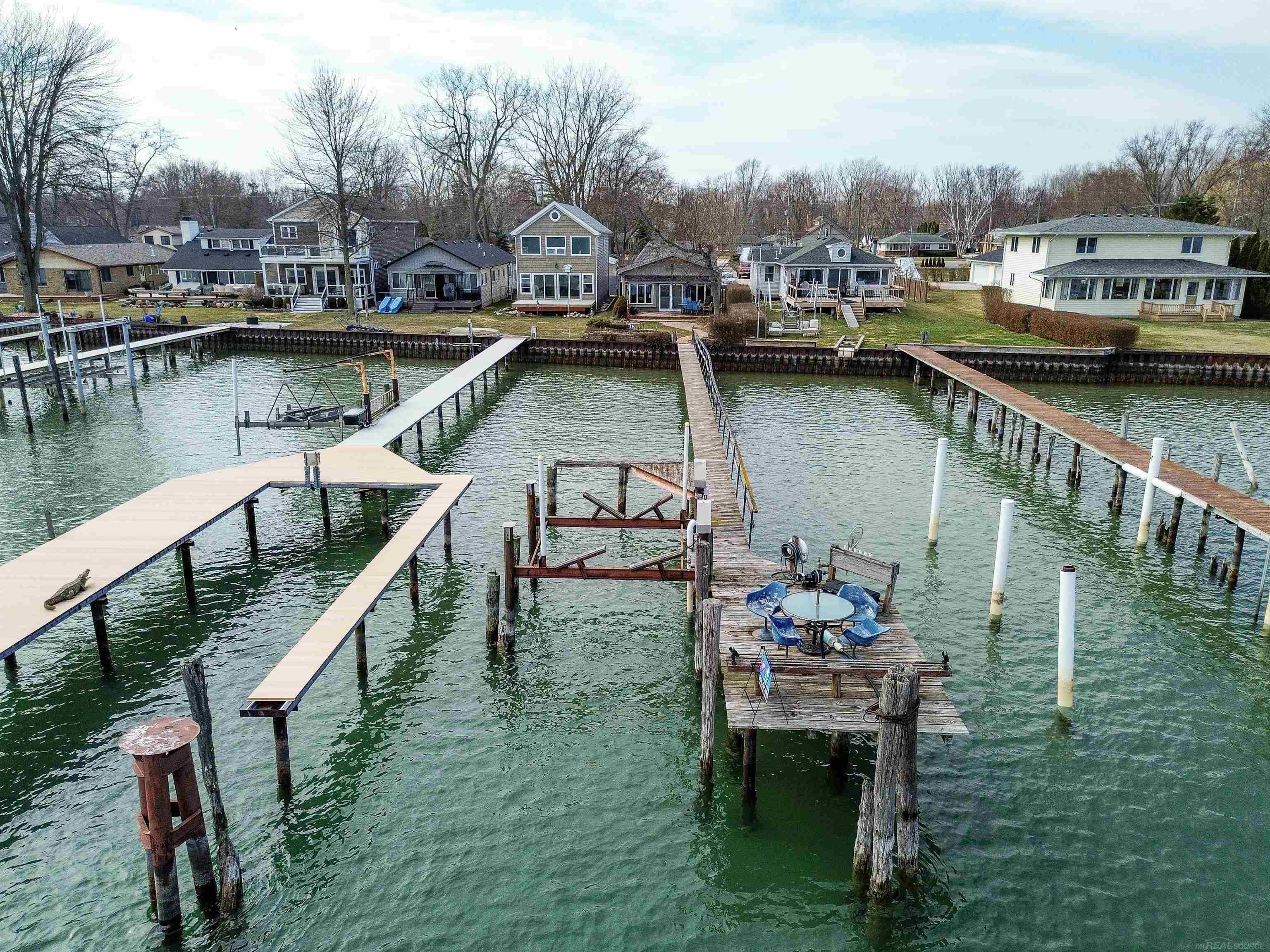 5403 Pointe Drive, East China, MI, 48054