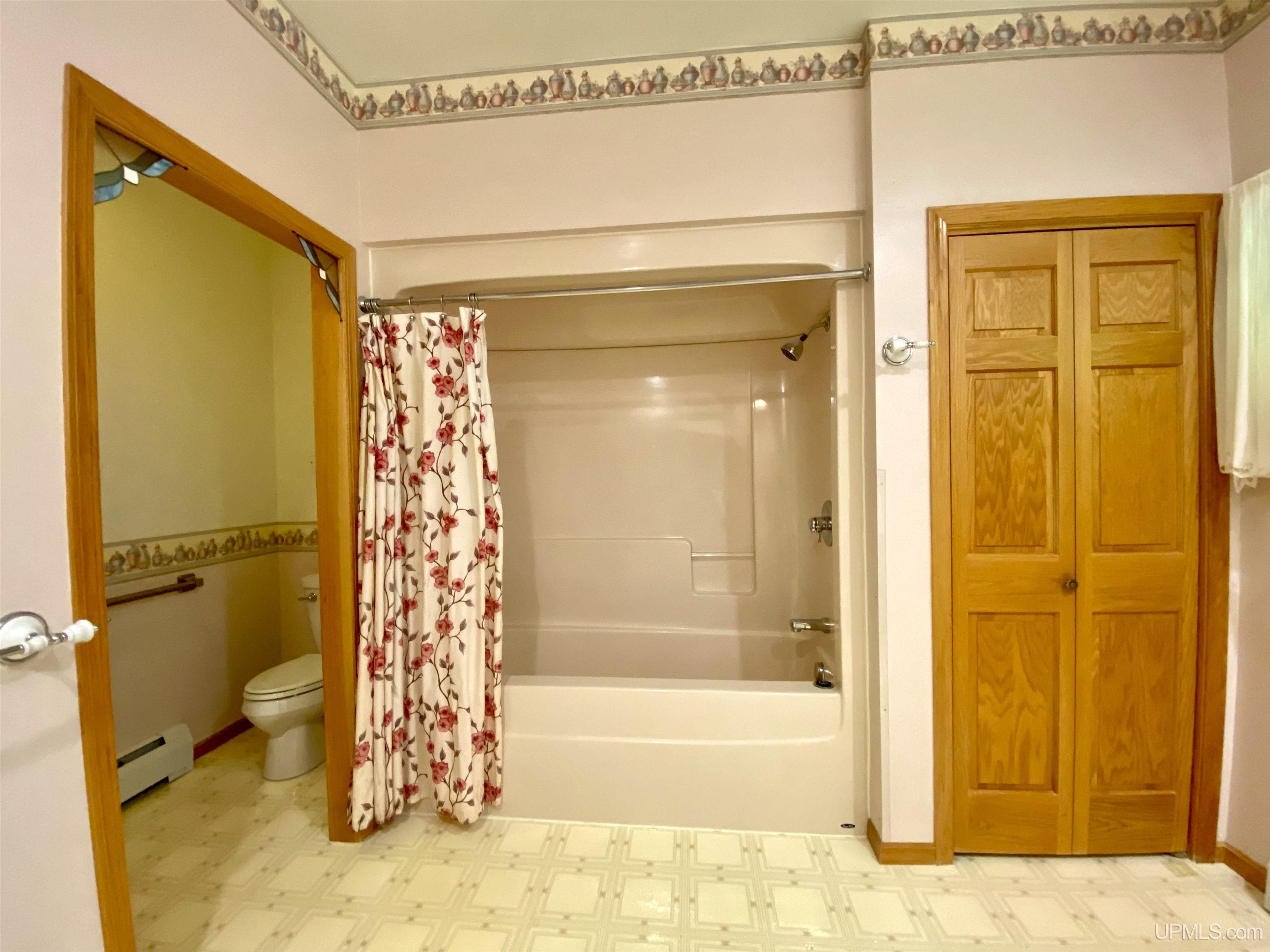 737 Grove Street, Marquette, MI, 49855