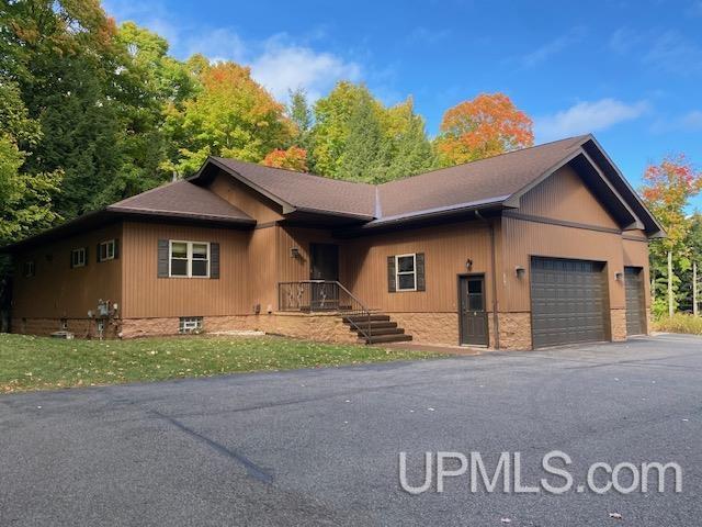 737 Grove Street, Marquette, MI, 49855