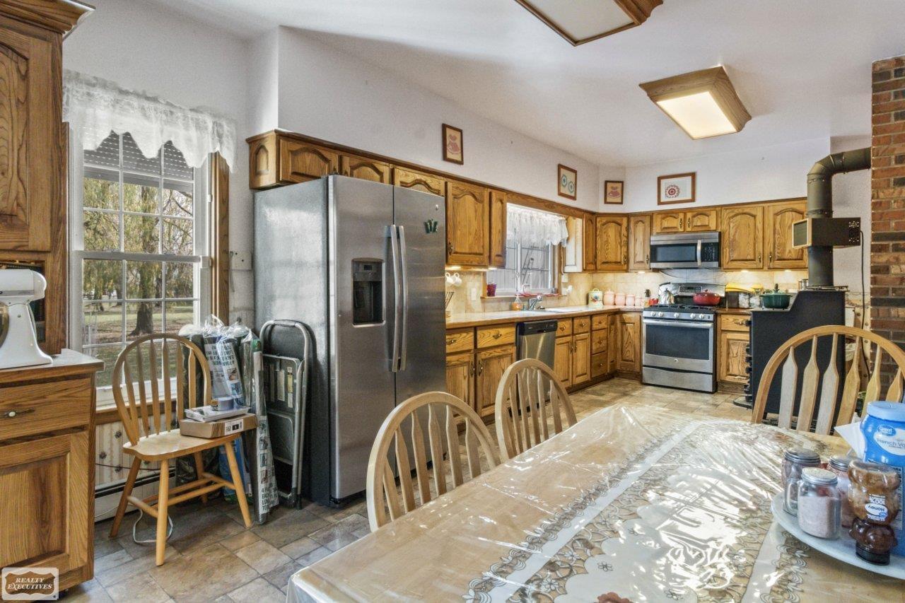 5405 S Lakeshore Road, Harbor Beach, MI, 48441