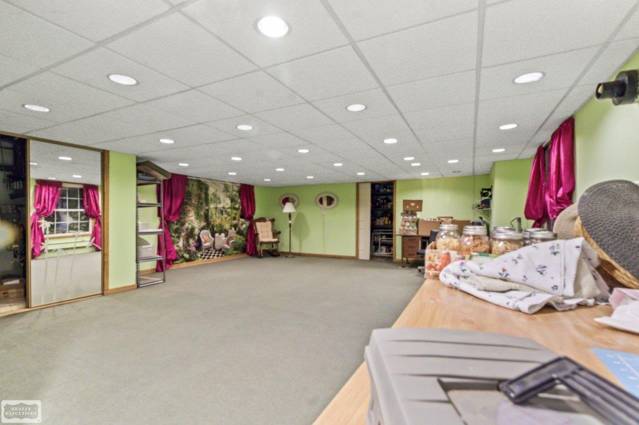 5405 S Lakeshore Road, Harbor Beach, MI, 48441