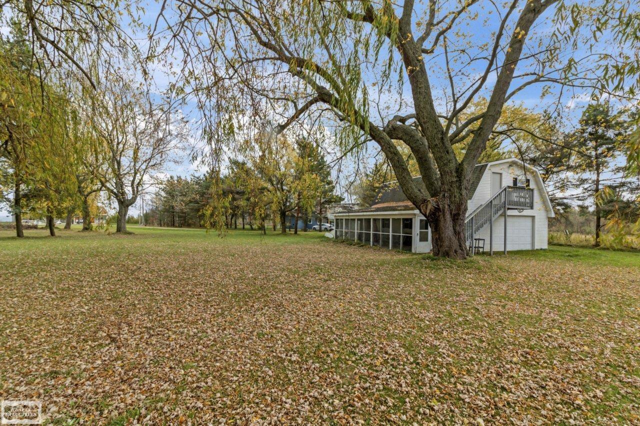 5405 S Lakeshore Road, Harbor Beach, MI, 48441