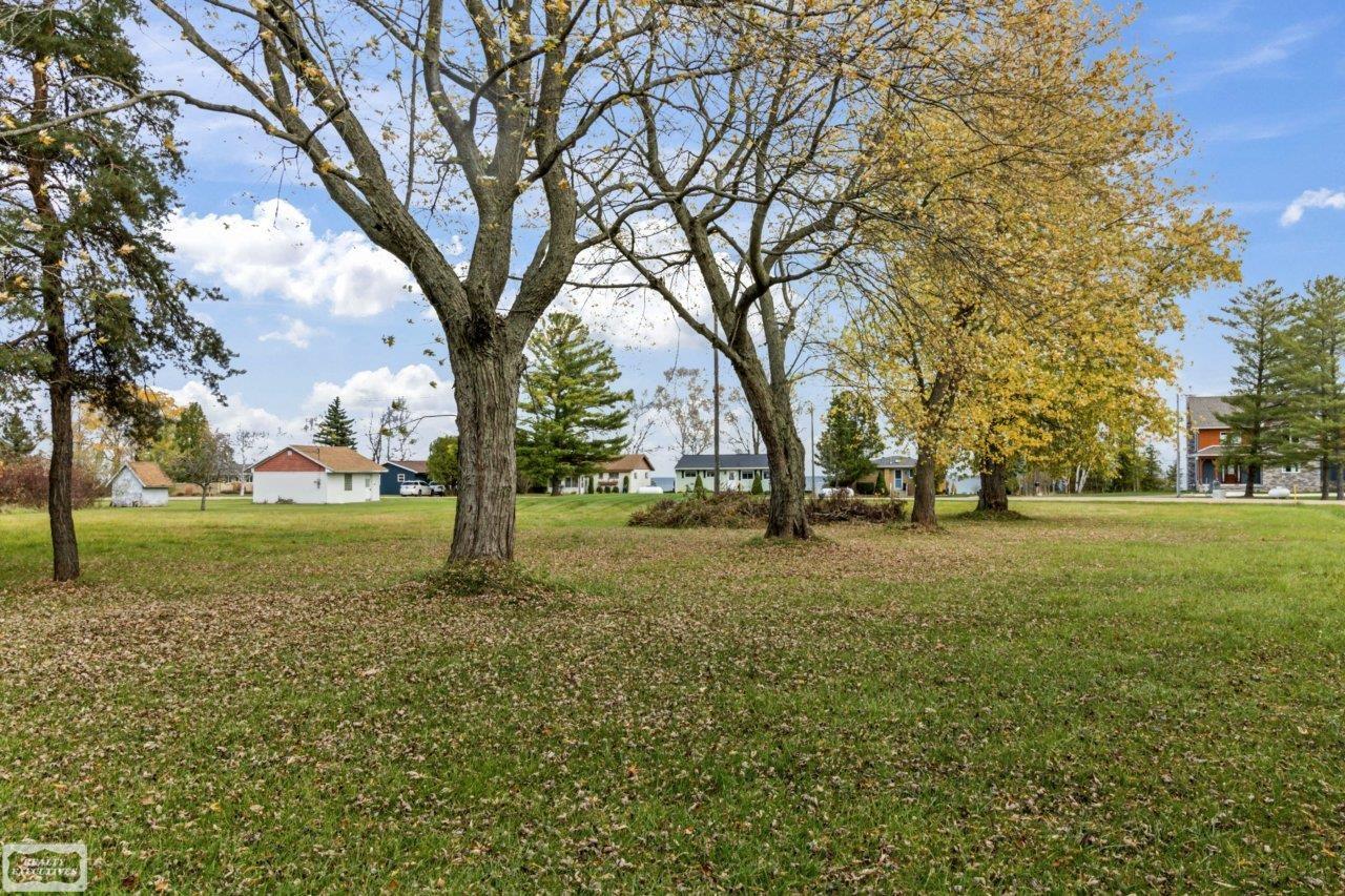 5405 S Lakeshore Road, Harbor Beach, MI, 48441