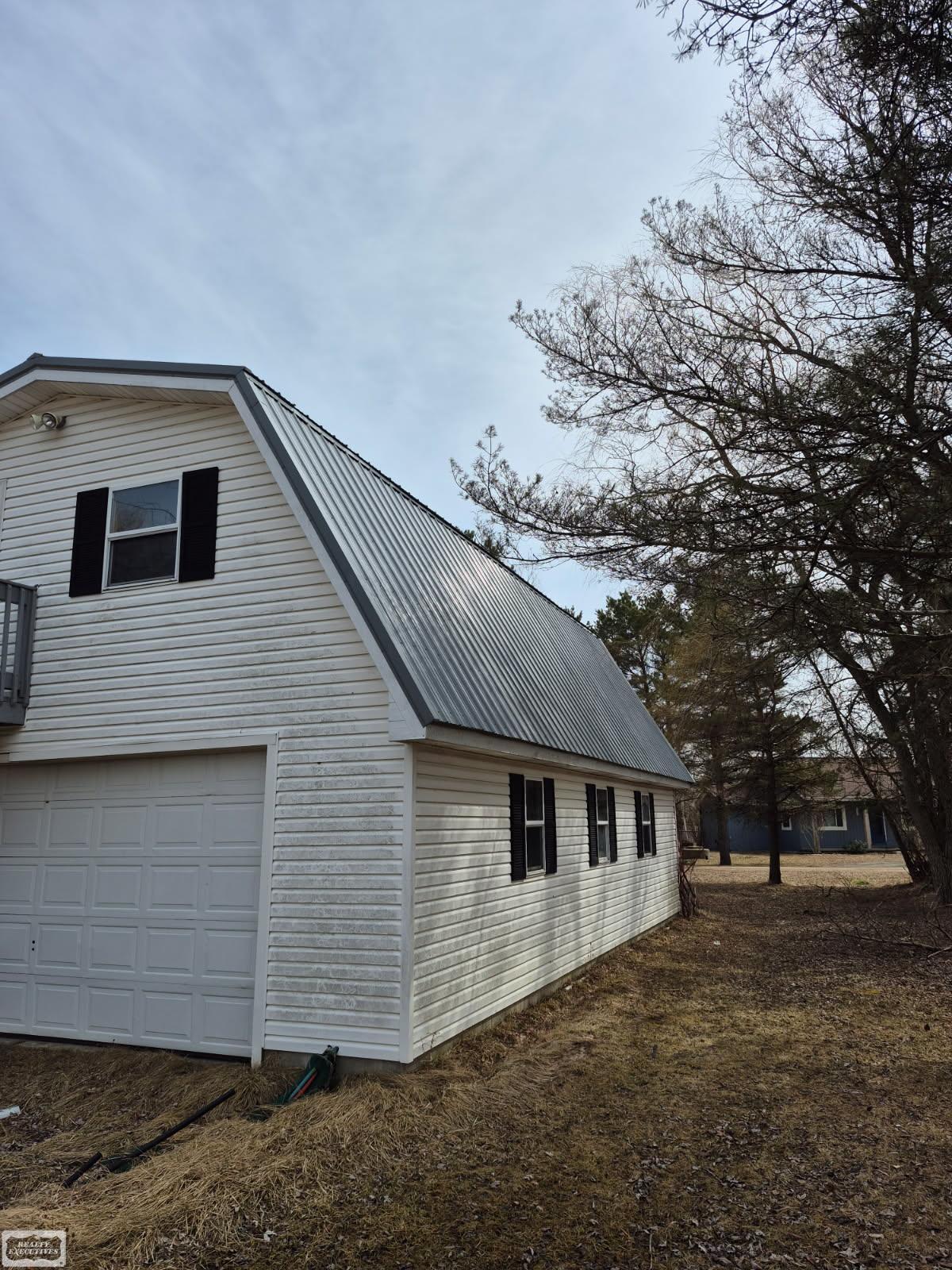 5405 S Lakeshore Road, Harbor Beach, MI, 48441