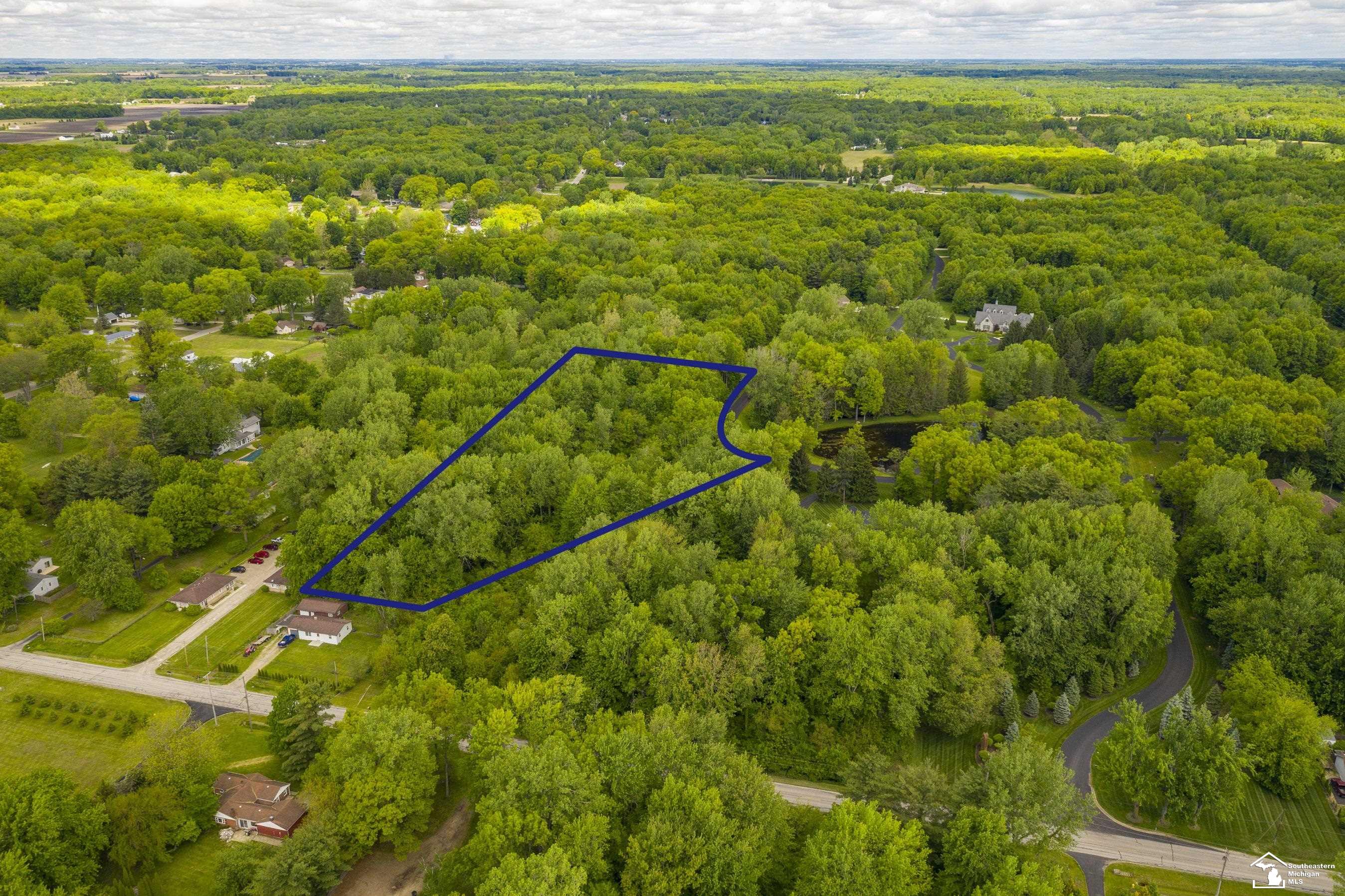 Land for sale at 9107 Pine Forest Cir, Lambertville, MI 48144 | MLS# 57050161673