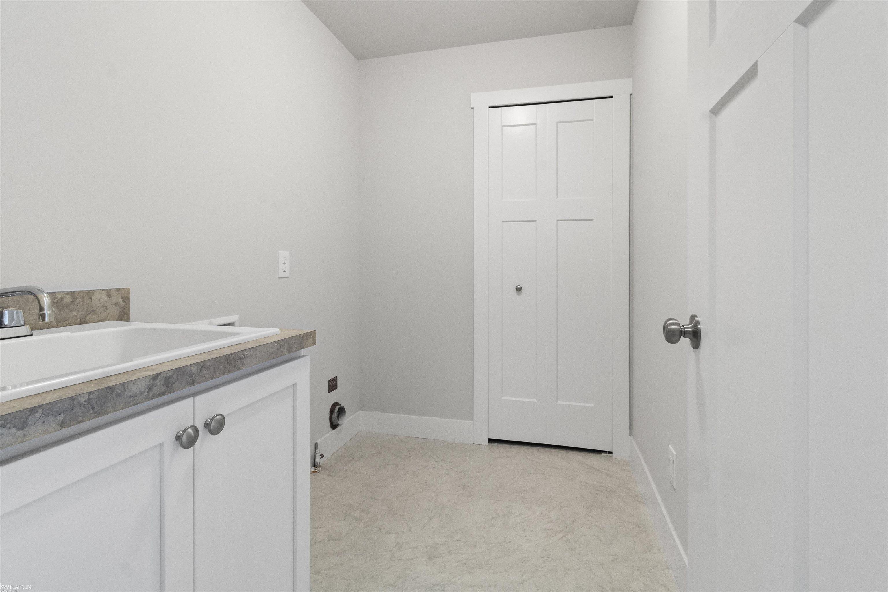  UNIT 14, New Baltimore, MI, 48051