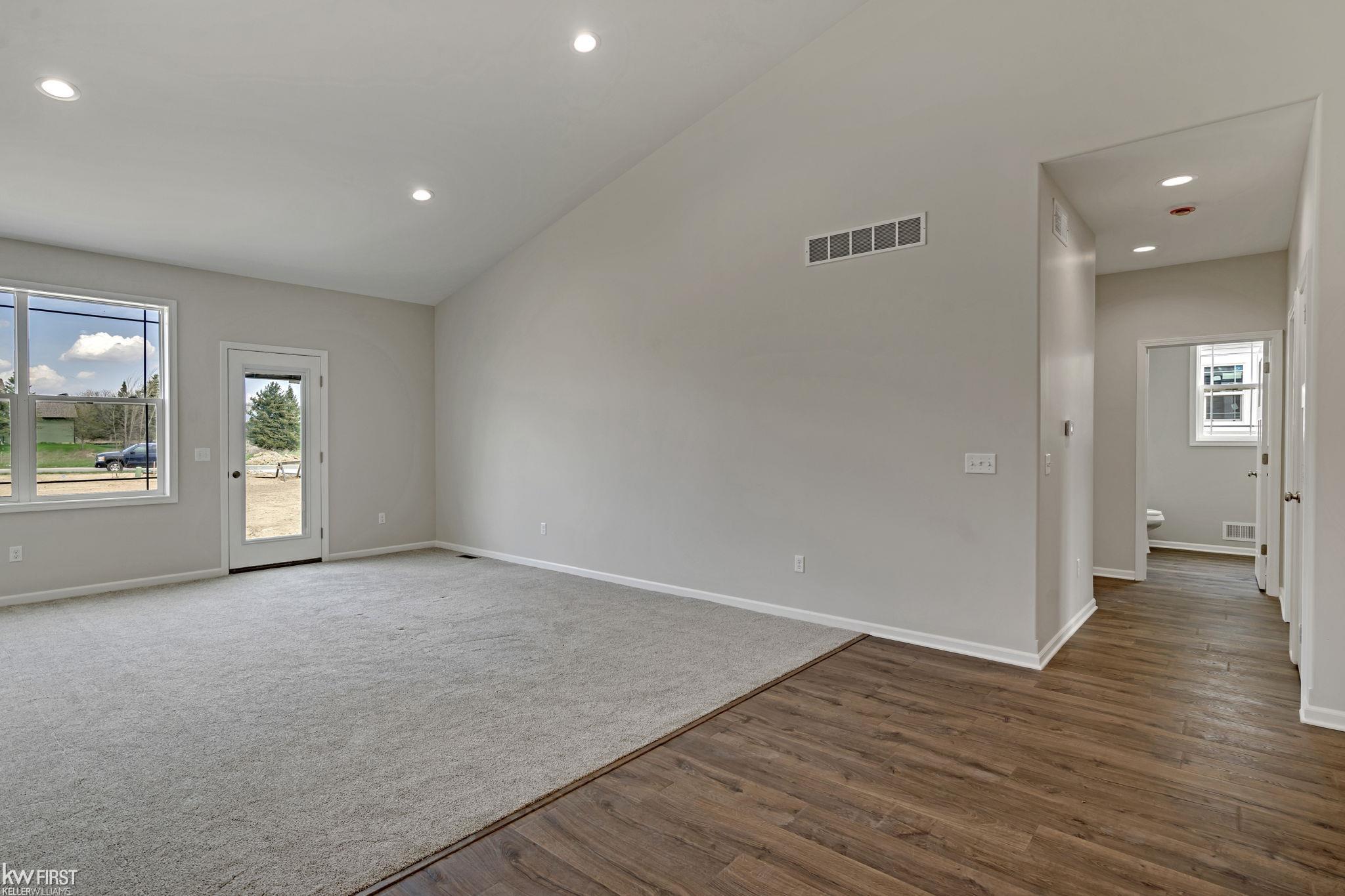 4th image of 11146 Brahms Ln, Davison, MI 48423 | MLS# 50174015