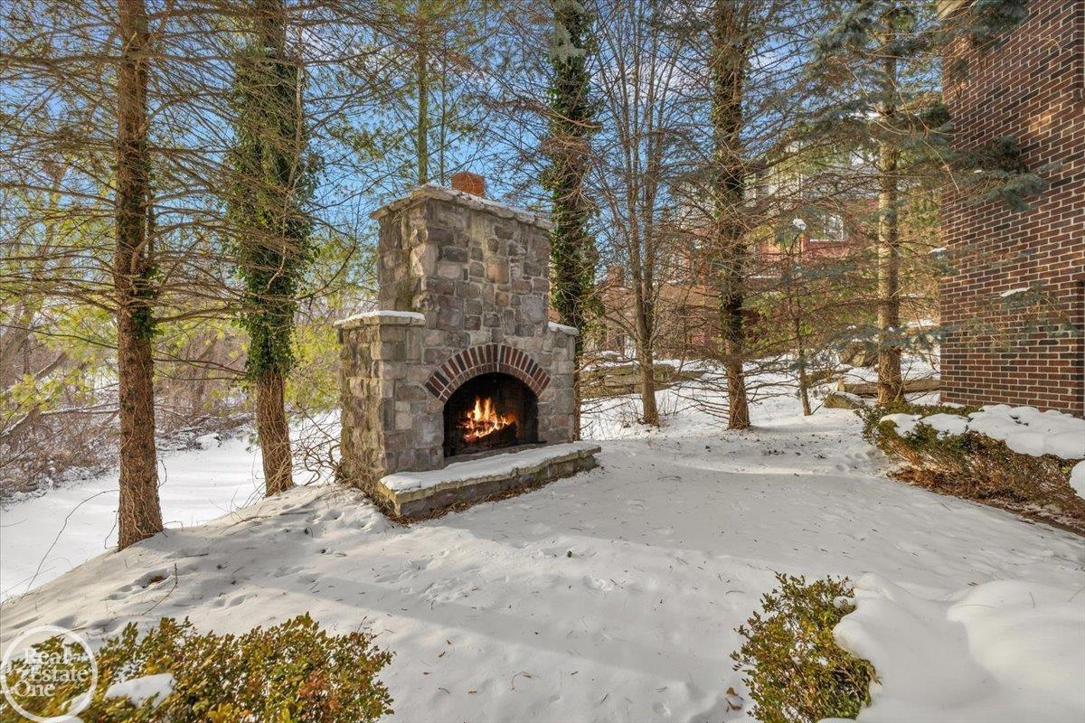 Rochester Hills, MI, 48306-3584