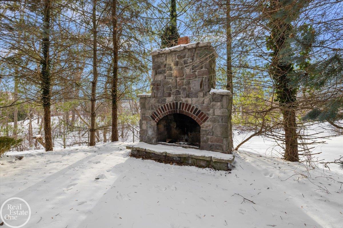 Rochester Hills, MI, 48306-3584