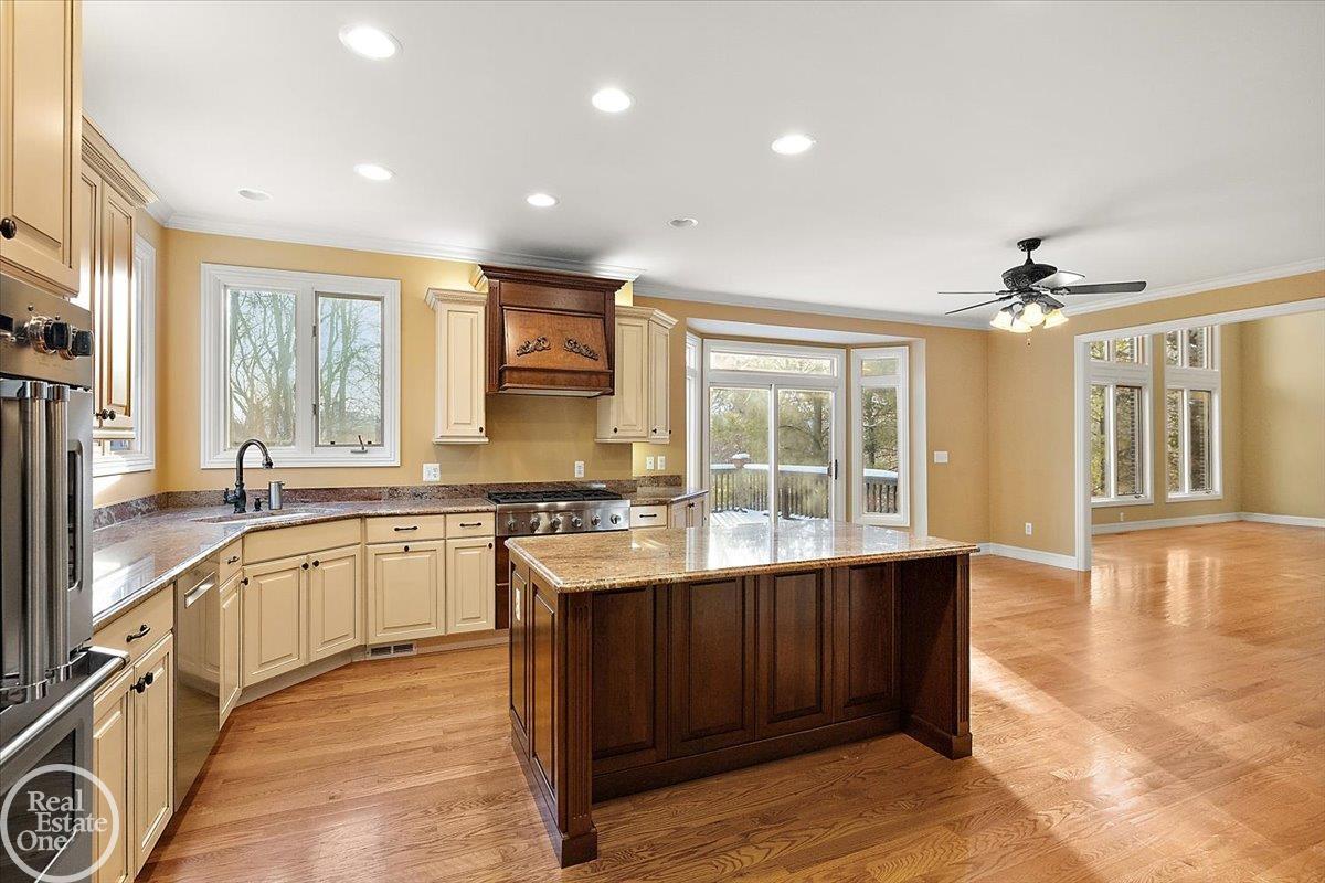 Rochester Hills, MI, 48306-3584