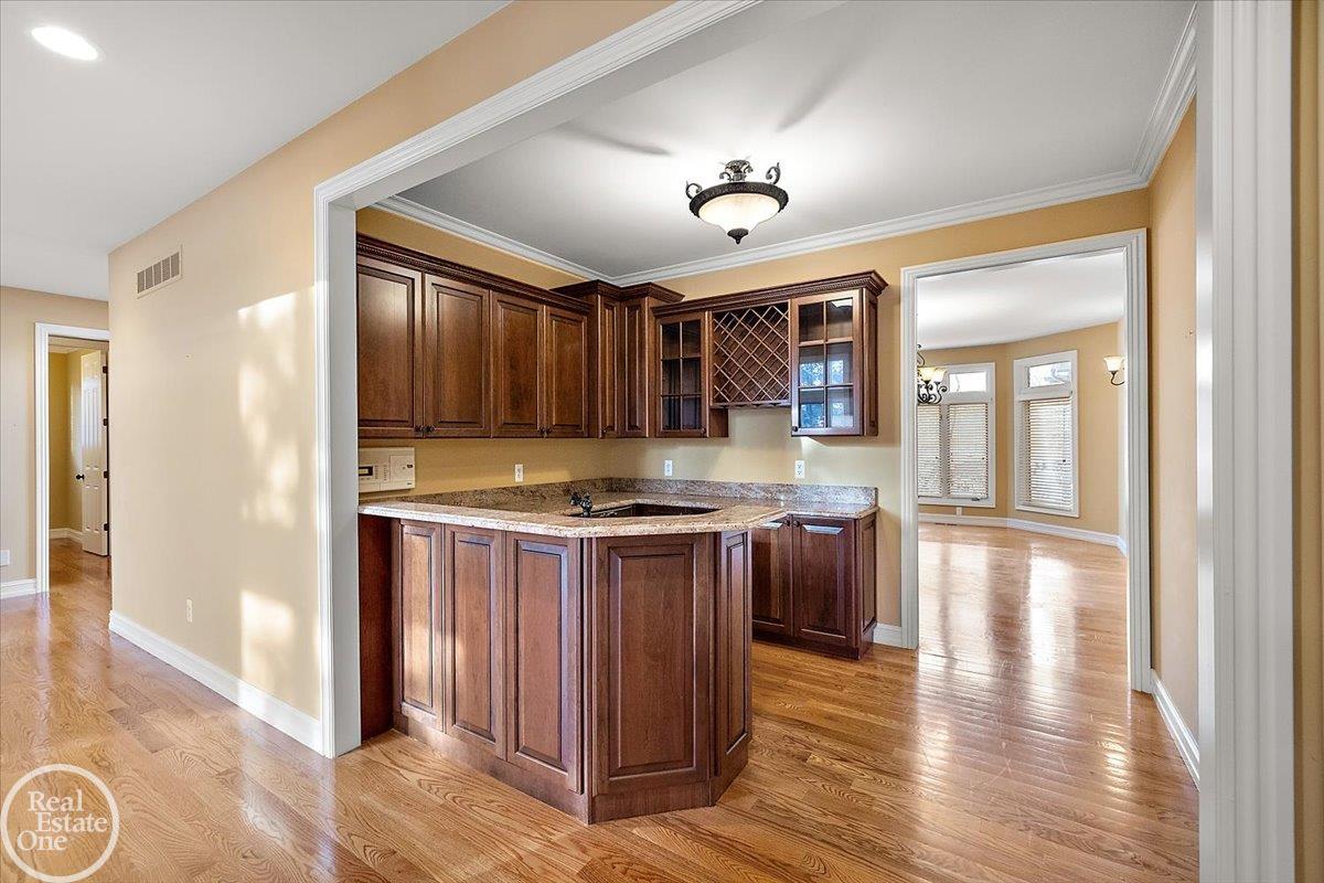 Rochester Hills, MI, 48306-3584