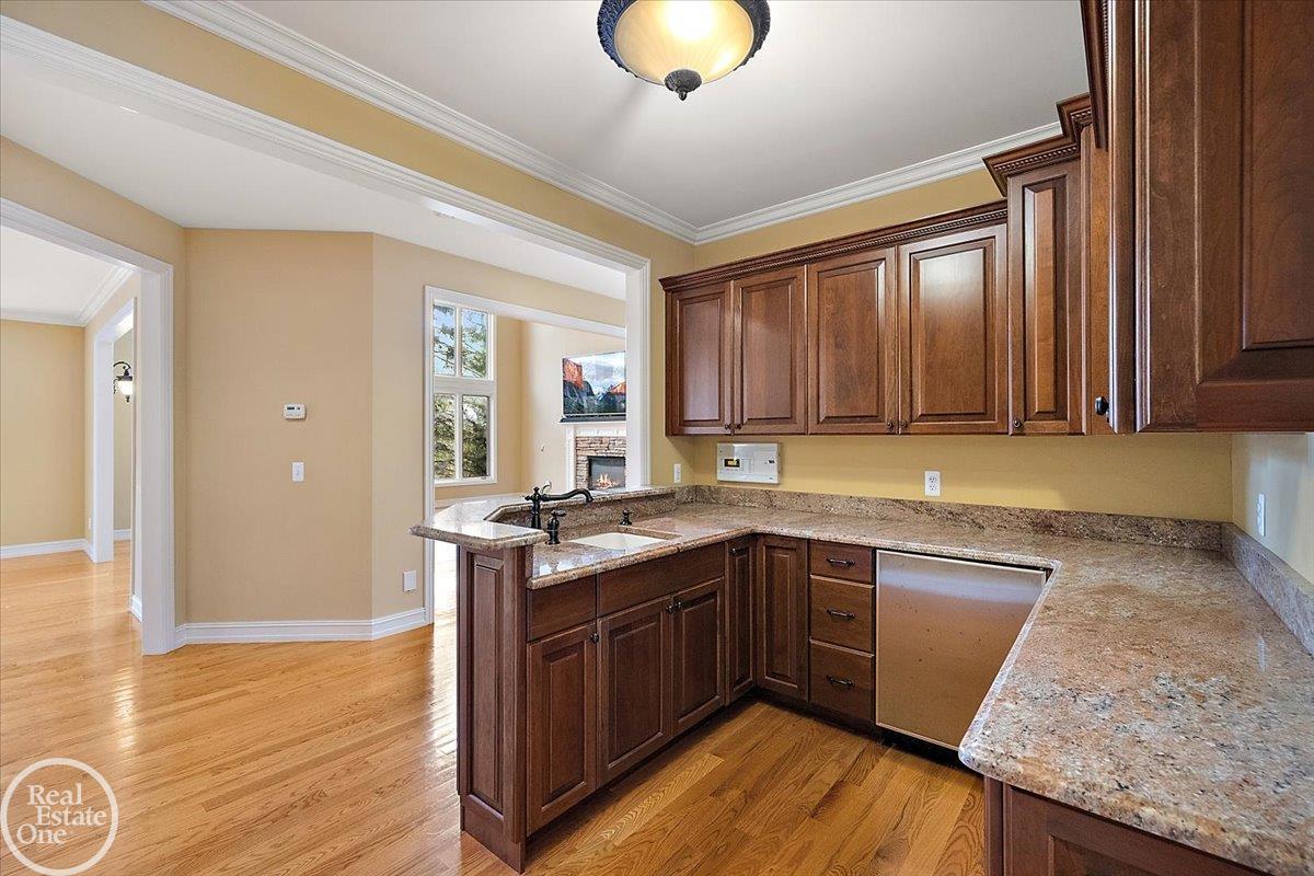 Rochester Hills, MI, 48306-3584