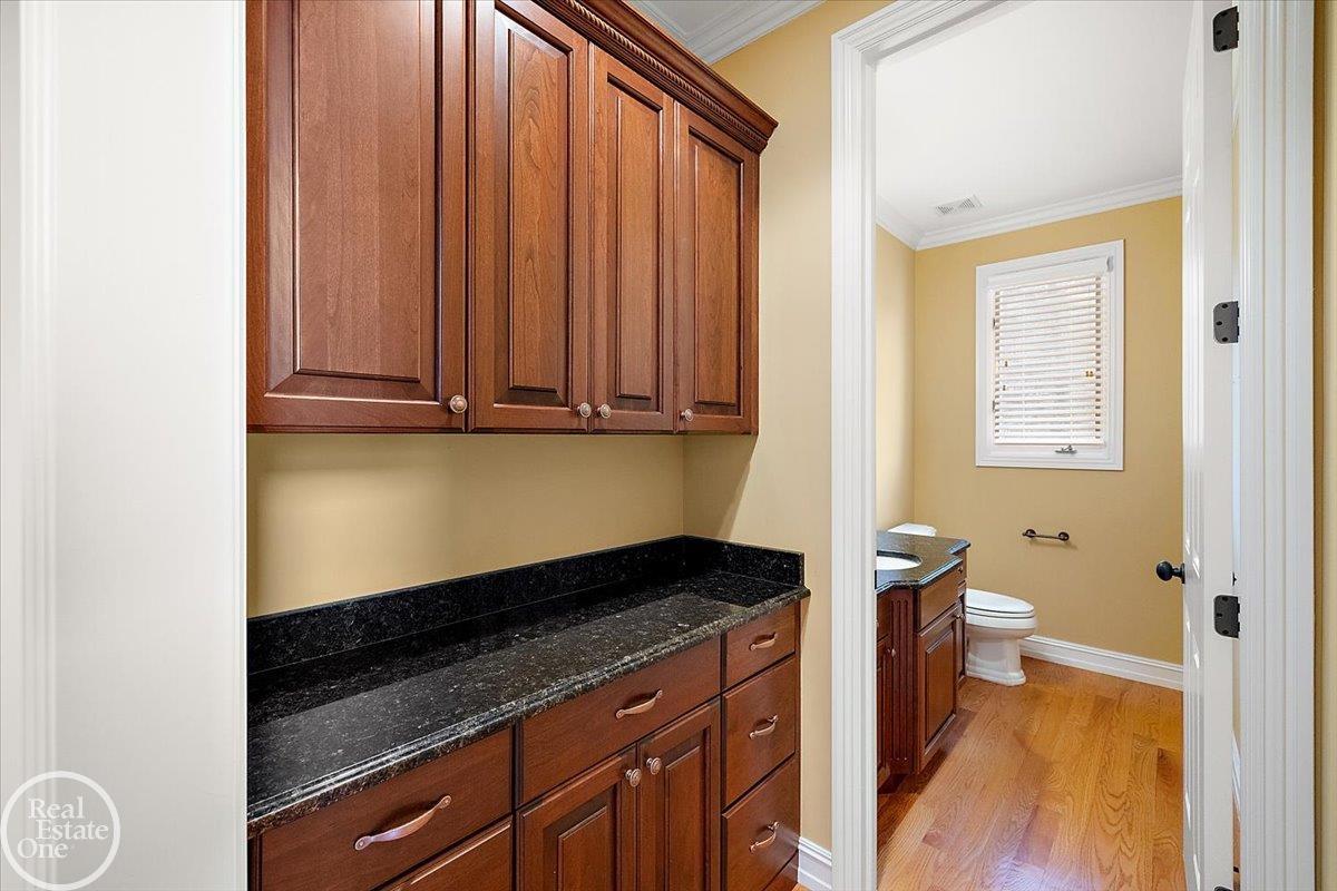 Rochester Hills, MI, 48306-3584