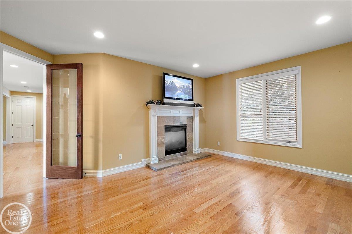 Rochester Hills, MI, 48306-3584