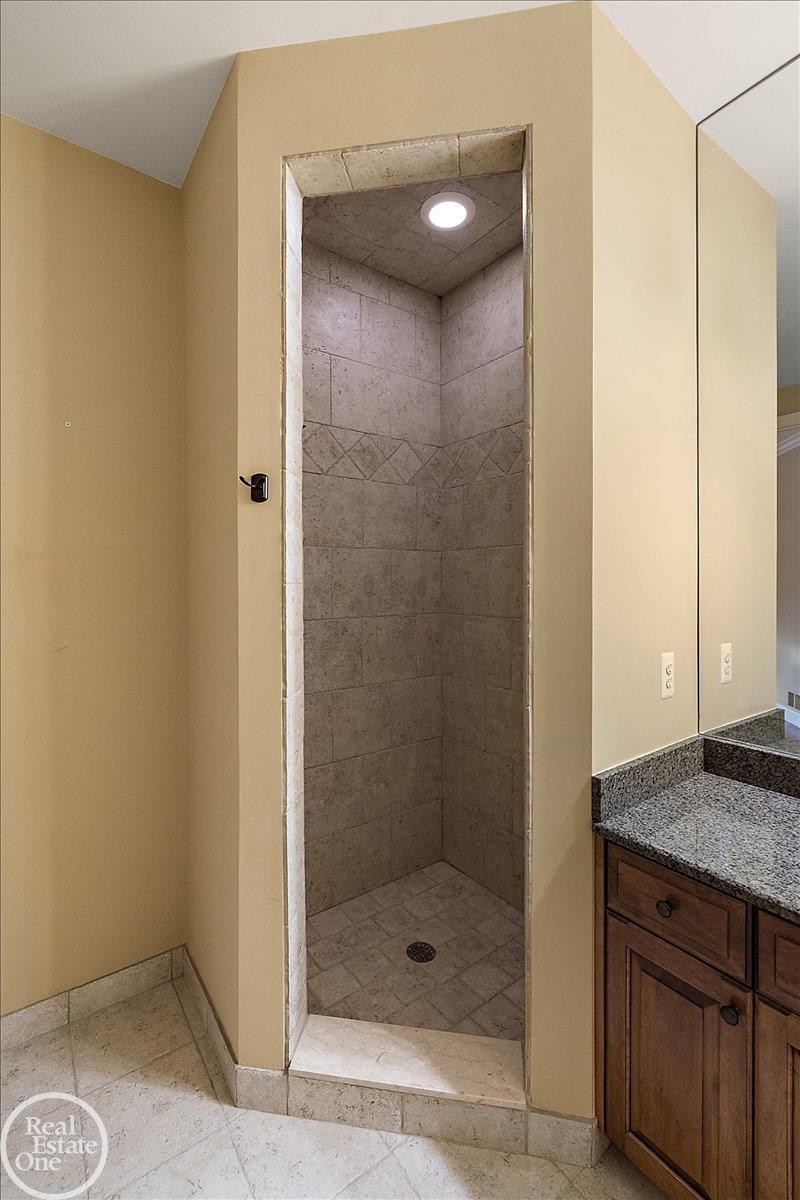 Rochester Hills, MI, 48306-3584