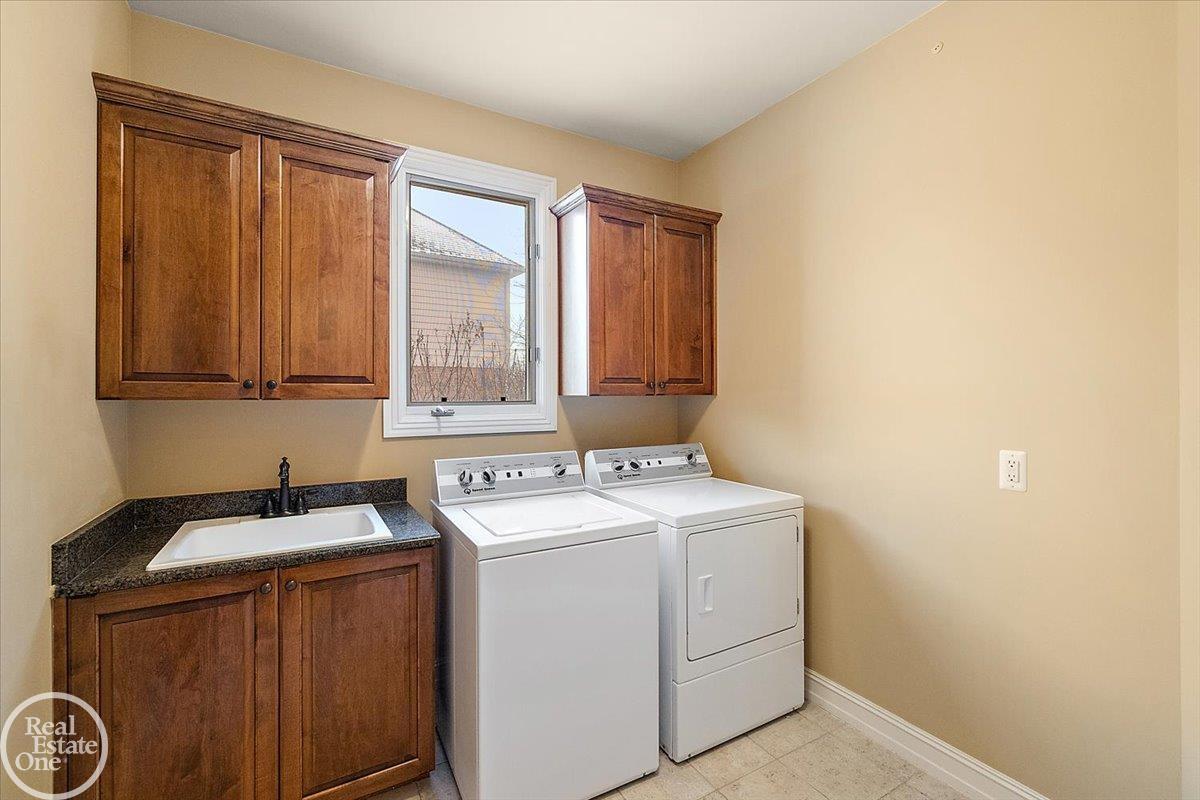 Rochester Hills, MI, 48306-3584