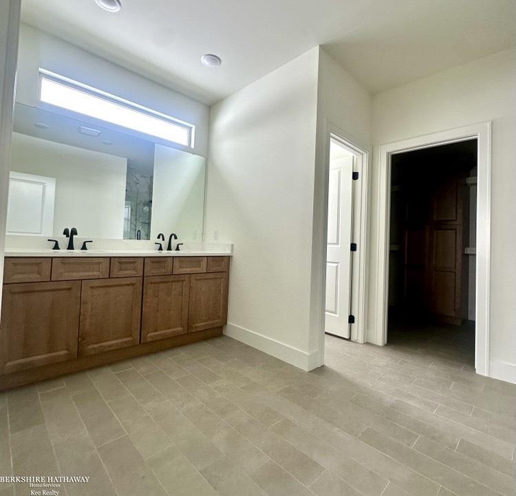 50574 Mistwood Drive, Macomb, MI, 48042