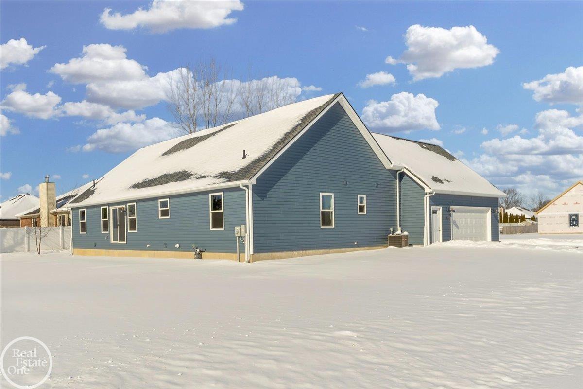 Homes for sale in St Clair City St Clair, MI | 249 Shelldrake Ln, St Clair City St Clair, MI 48079 | MLS# 58050177144