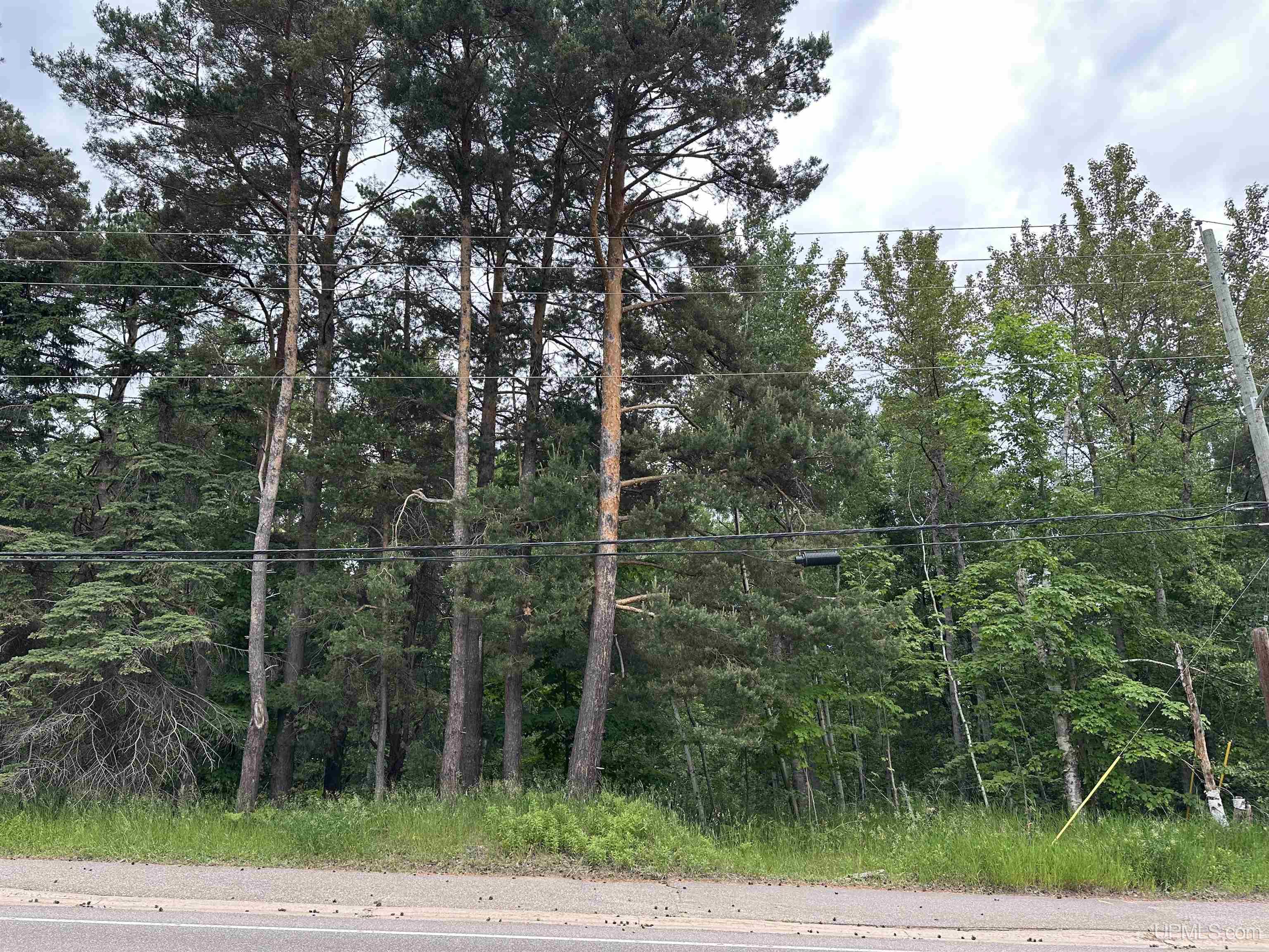 2nd image of 713 Grove St, Marquette, MI 49855 | MLS# 50179646