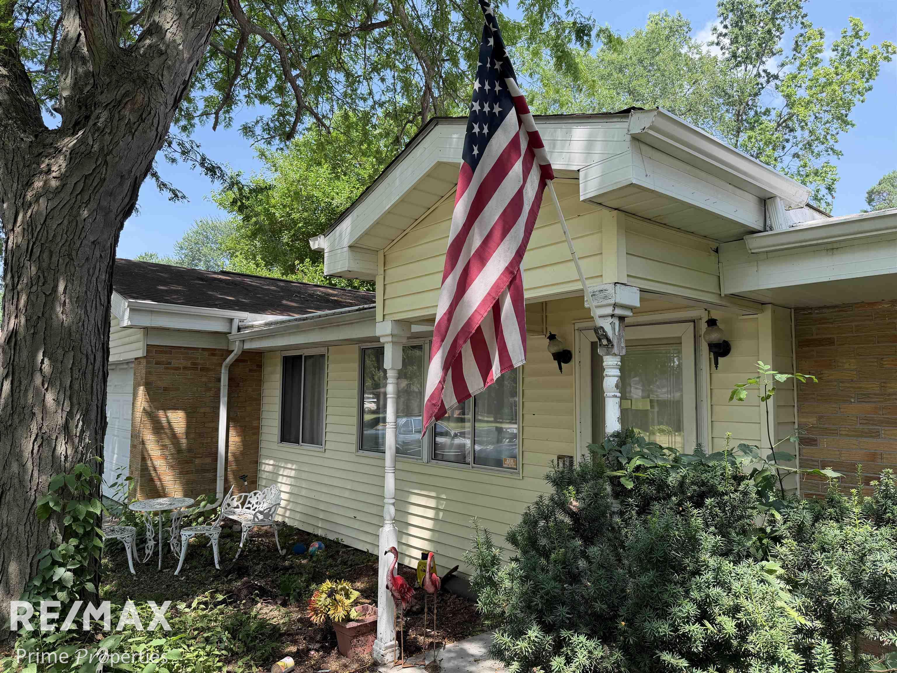 Photo 3 of Single family home for sale at 3195 Dixie Ct, Saginaw, MI 48601 | MLS# 5050180344 | Listing updated on 2026-07-20