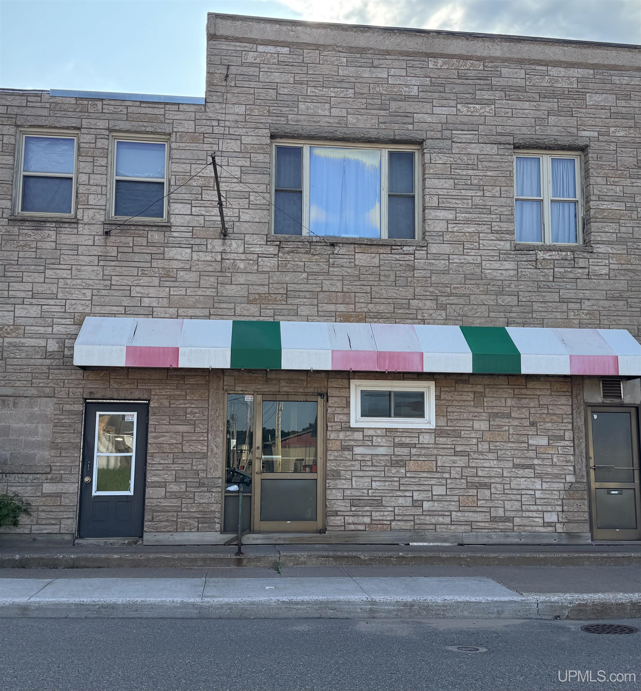 Commercial Listing MLS Number 50180841