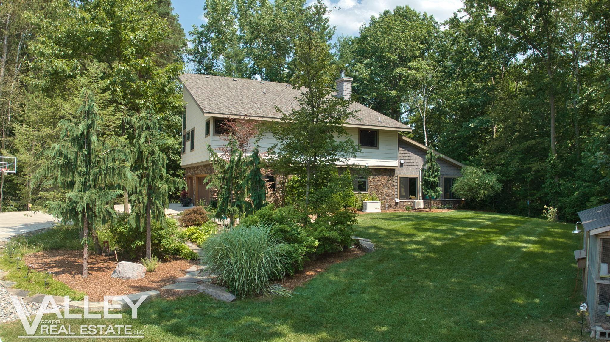 Photo 2 of Single family home for sale at 7474 Kochville Rd, Freeland, MI 48623 | MLS# 61050184239 | Listing updated on 2026-09-30