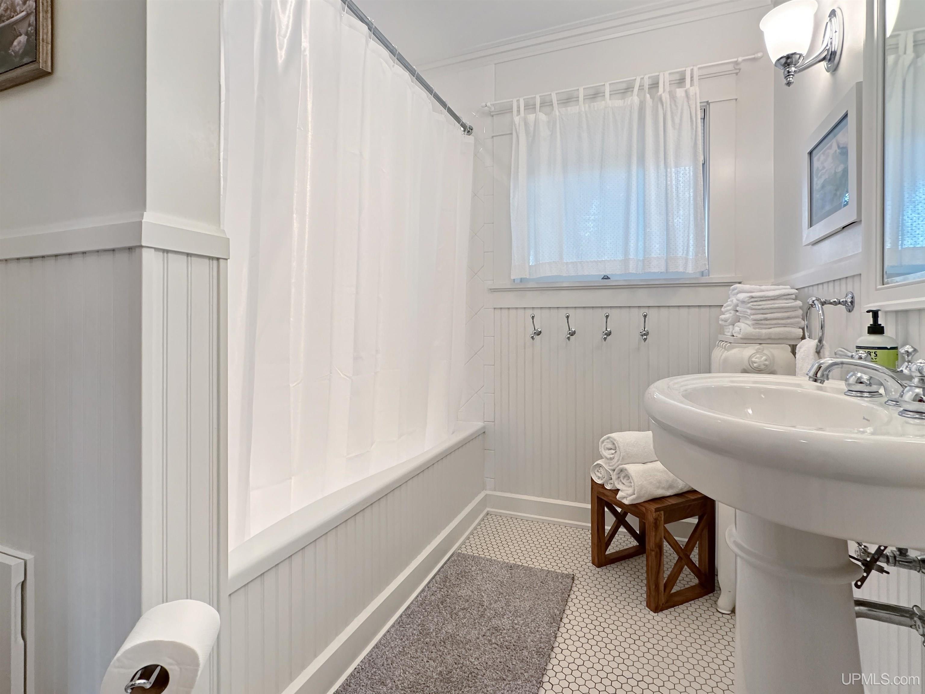 605 Ogden Avenue, Escanaba, MI, 49829