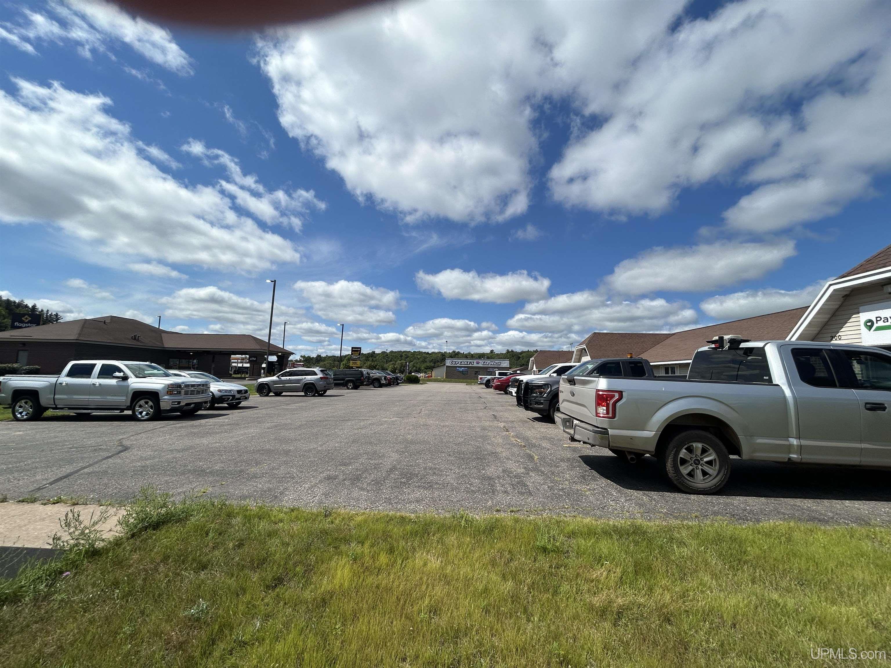 MLS 50186023 Large photo number 4 