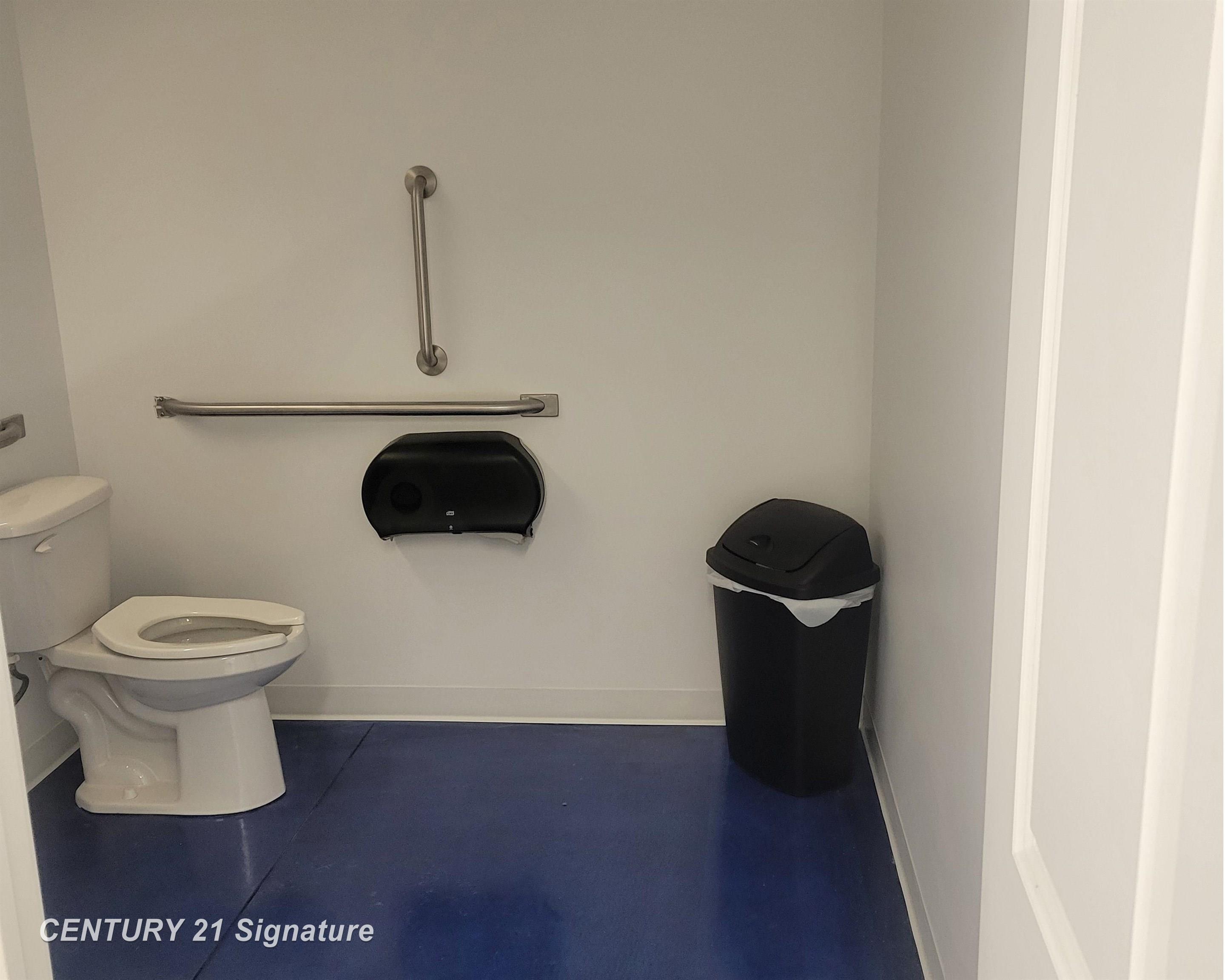 2706 N Saginaw Road, Midland, MI, 48640