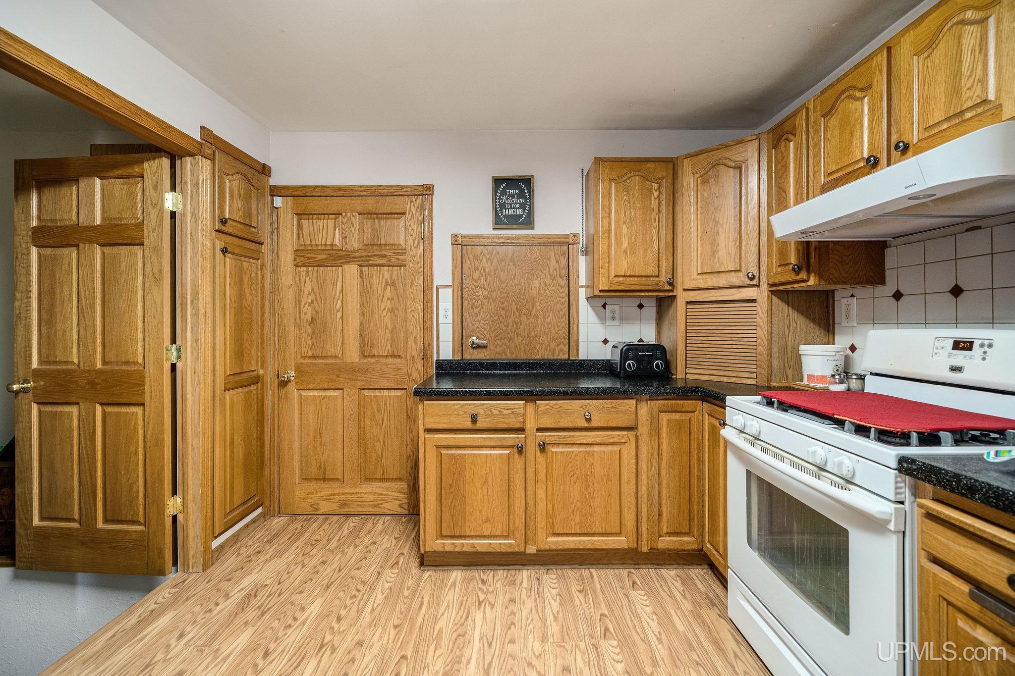 MLS 50186436 Large photo number 9 