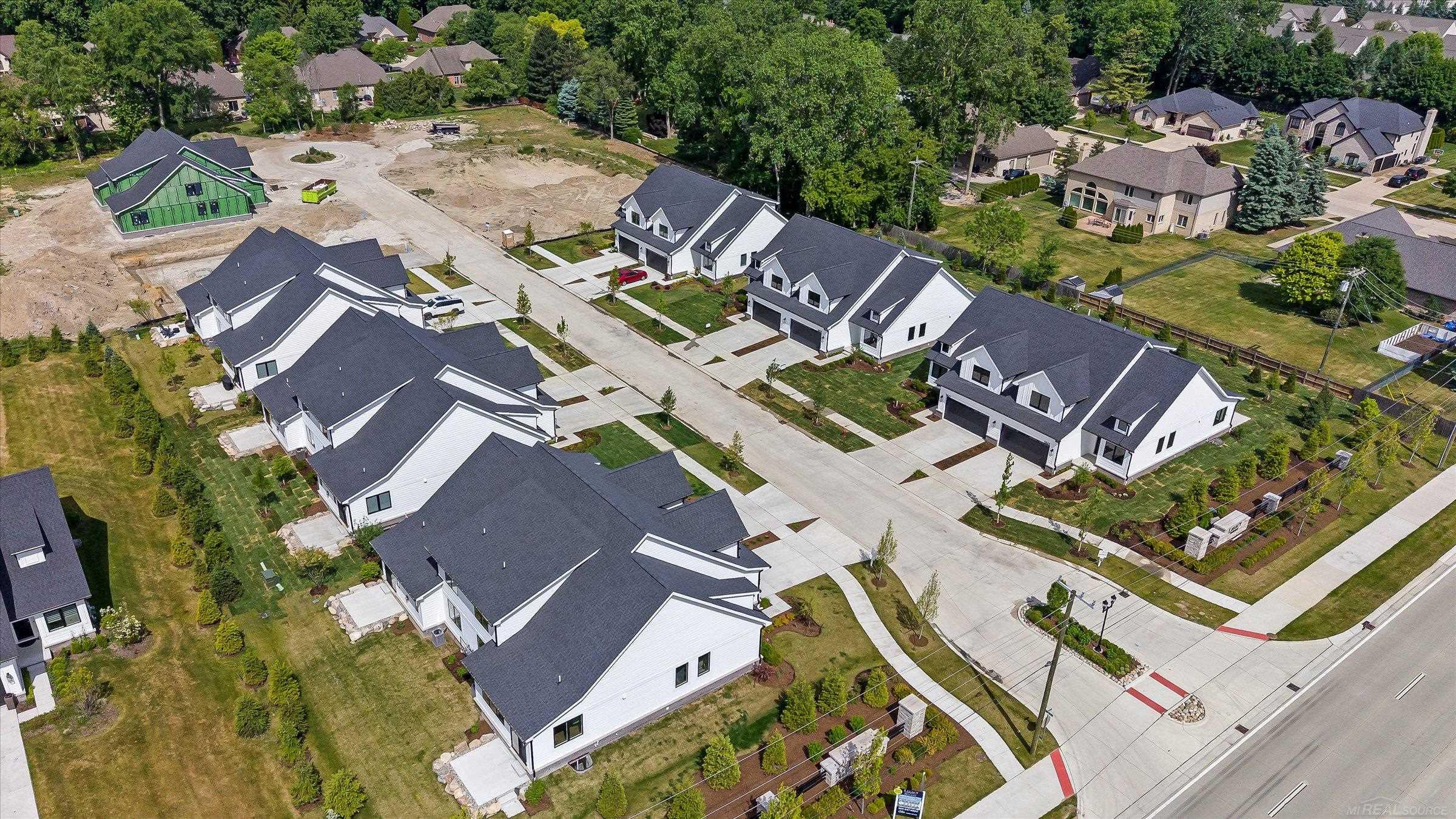 37th image of 5811 Heights Dr, Sterling Heights City Macomb, MI 48314 | MLS# 58050187902