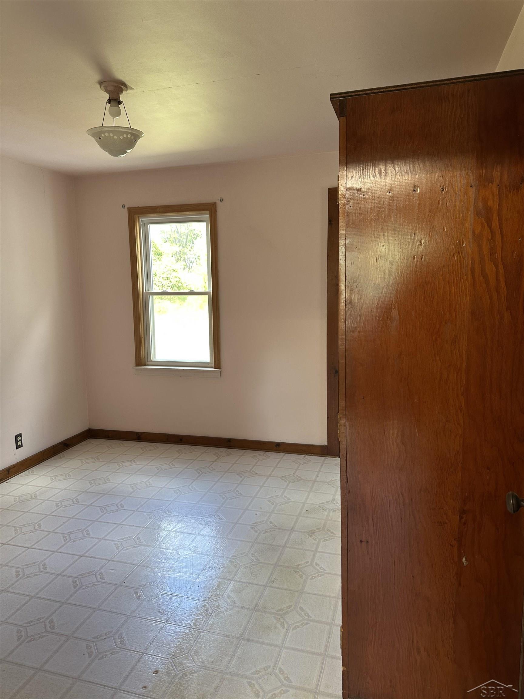 5665 East Road, Saginaw, MI, 48601