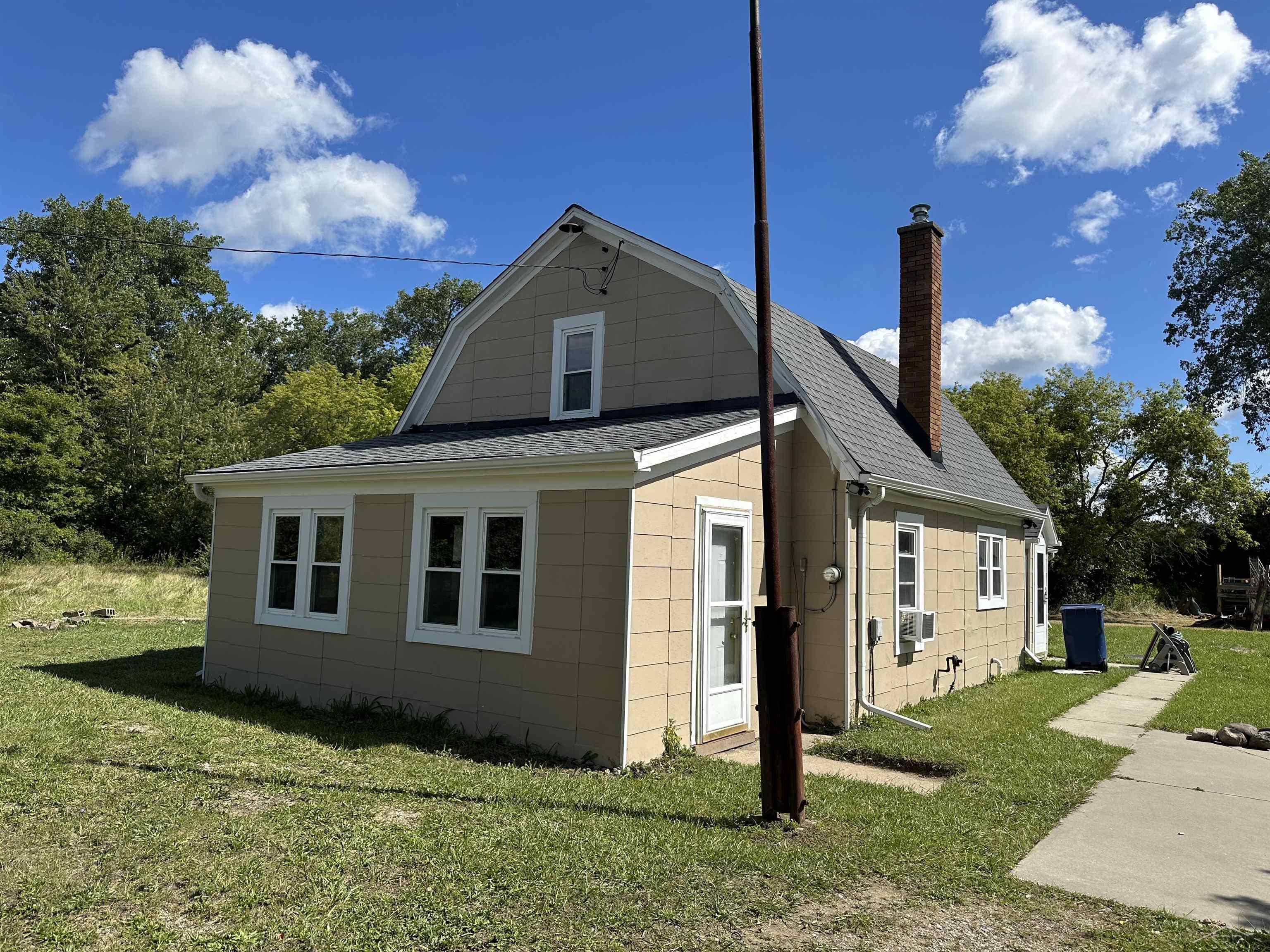 5665 East Road, Saginaw, MI, 48601