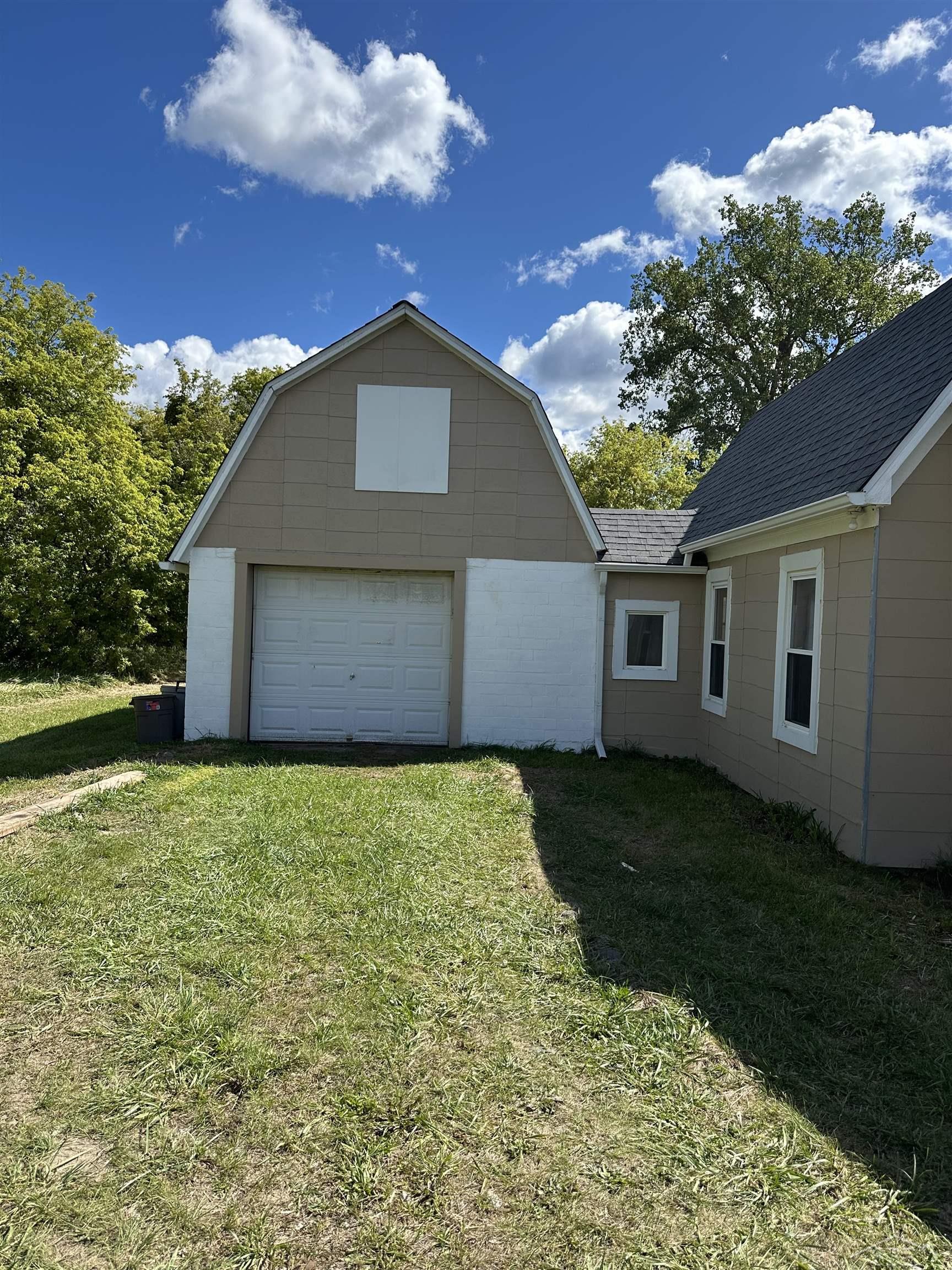 5665 East Road, Saginaw, MI, 48601