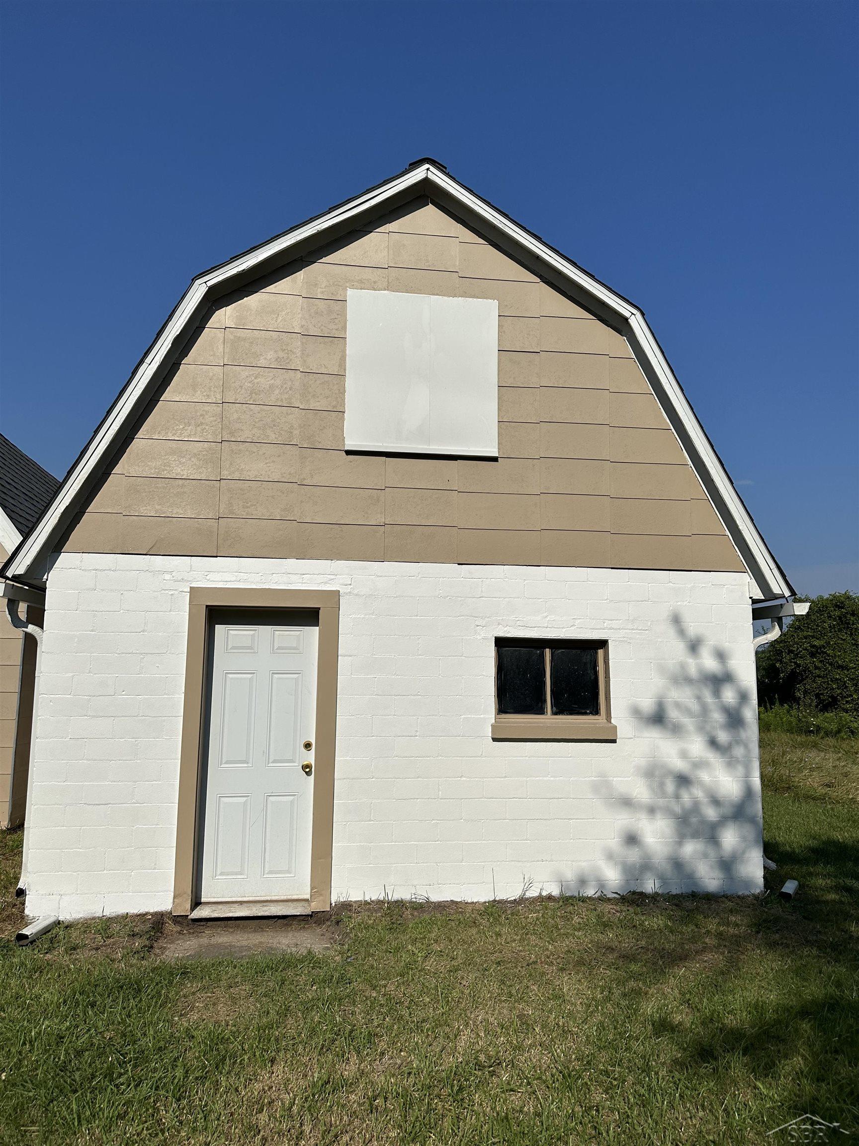 5665 East Road, Saginaw, MI, 48601