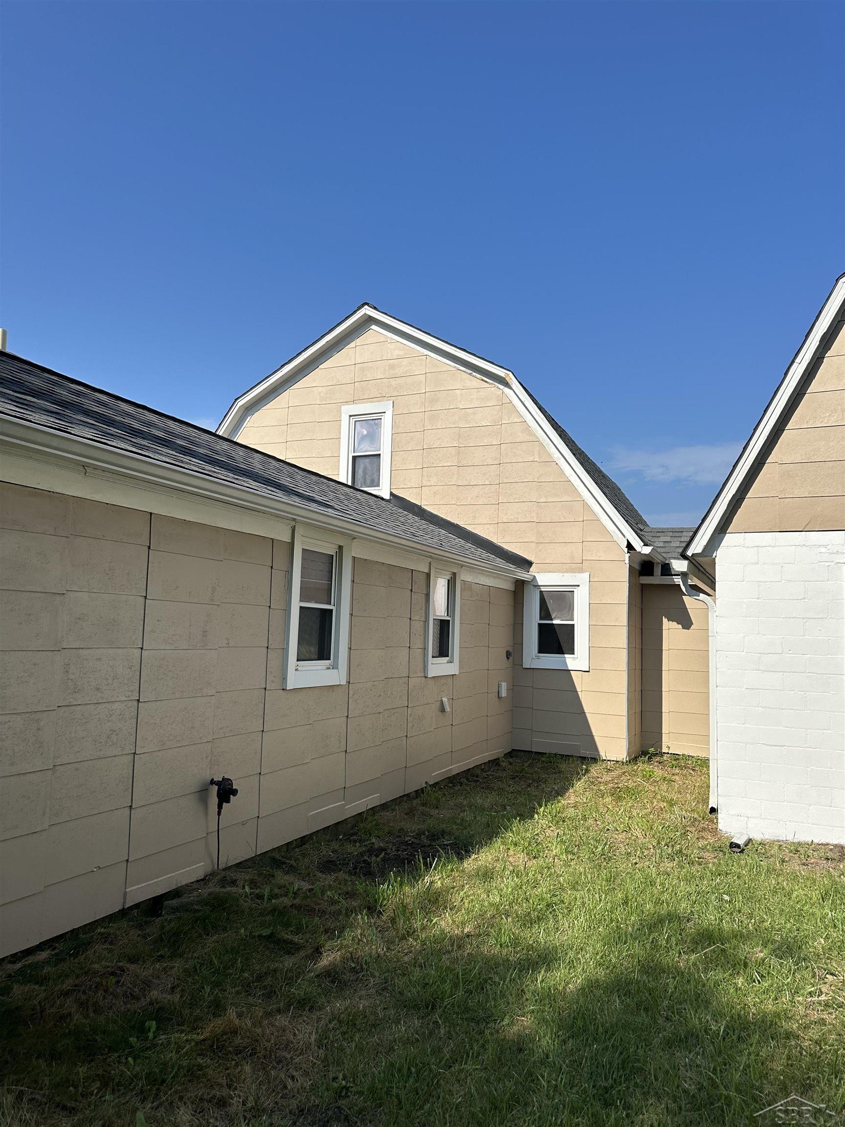 5665 East Road, Saginaw, MI, 48601