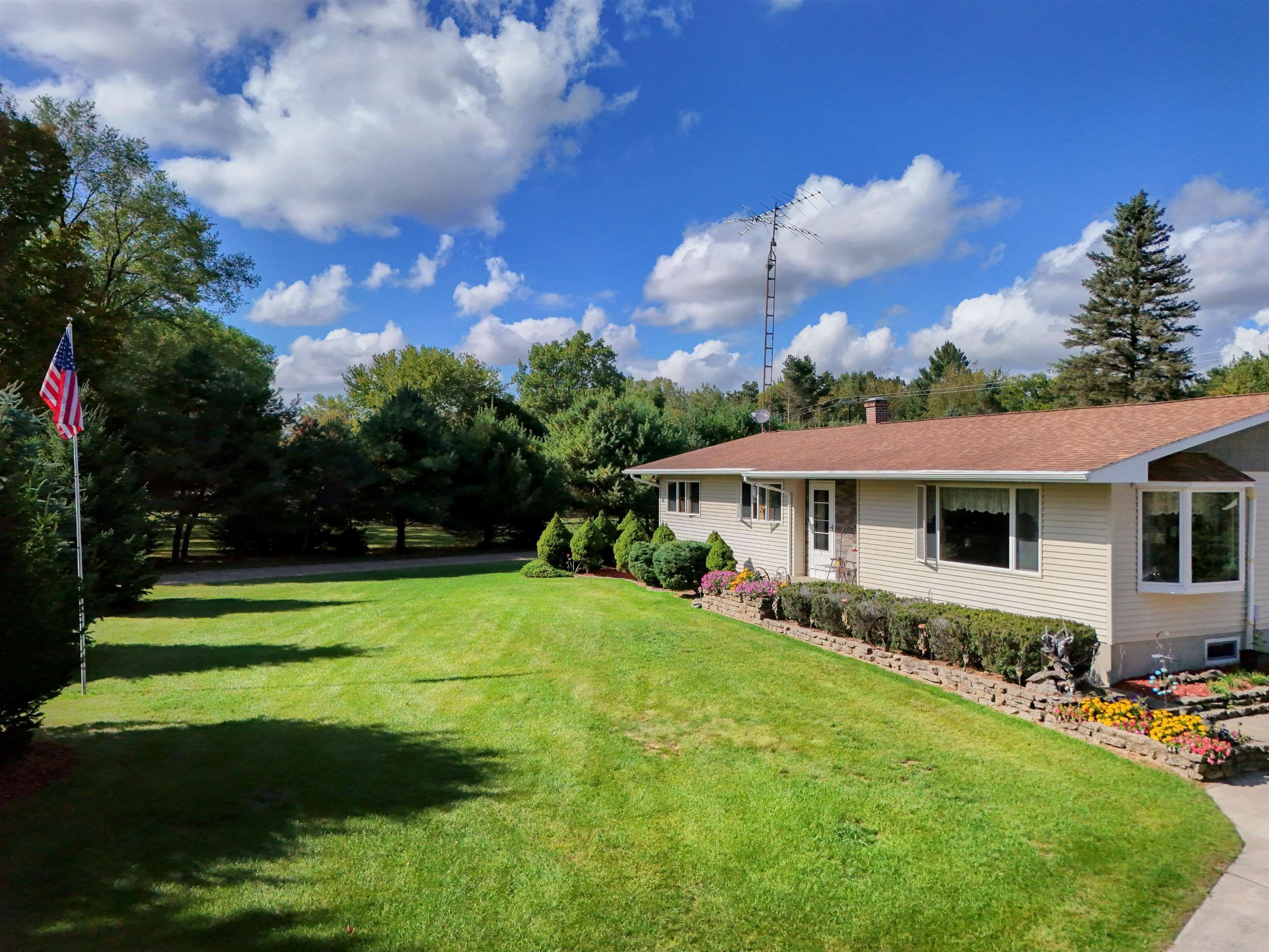 2031 E Dayton, Caro, MI, 48723