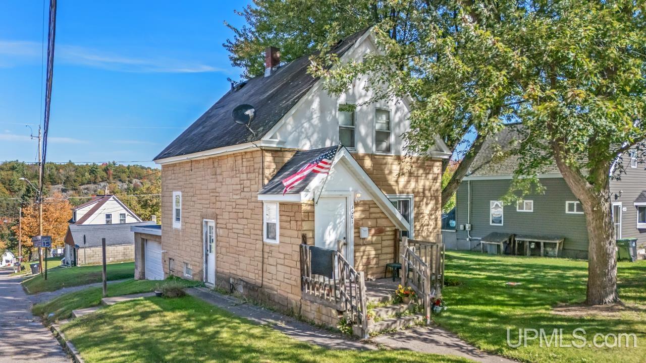 Homes for sale in Niagara C Wi, WI | 1001 Forest St, Niagara C Wi, WI 54151 | MLS# 50190607