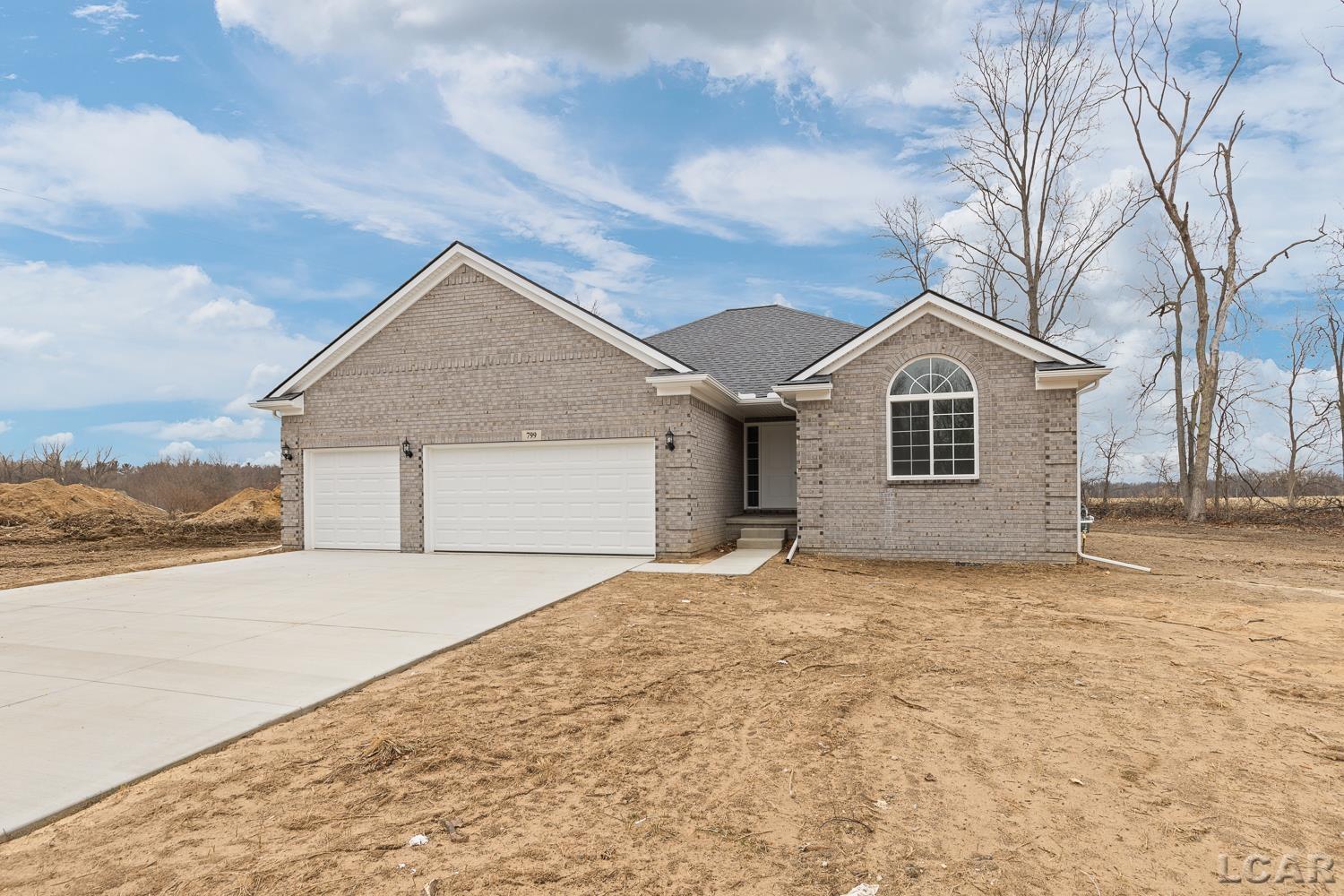 799 War Bonnet Drive, Tecumseh, MI, 49286