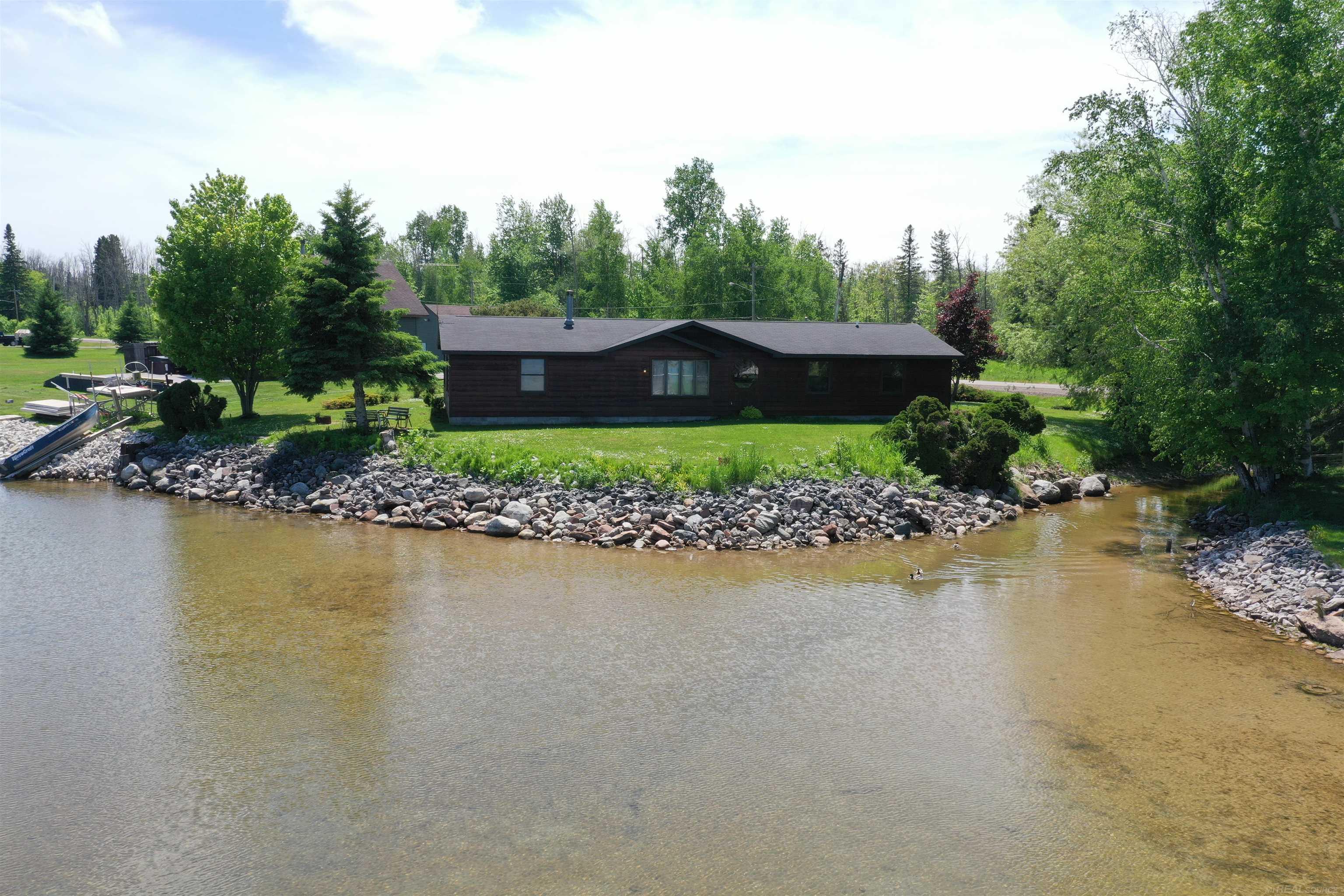 Homes for sale in Sault Sainte Marie, MI | 2039 S Riverside Dr, Sault Sainte Marie, MI 49783 | MLS# 58050191173